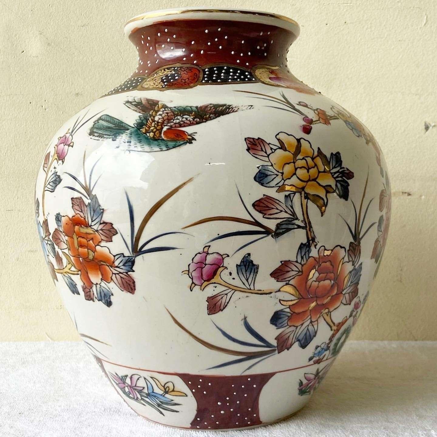 Vintage Chinese Hand Painted Vase In Good Condition For Sale In Delray Beach, FL