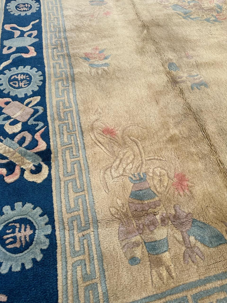 Vintage Chinese hand tufted rug For Sale 3