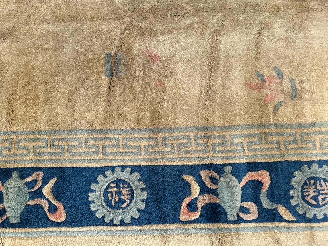 Chinoiserie Vintage Chinese hand tufted rug For Sale