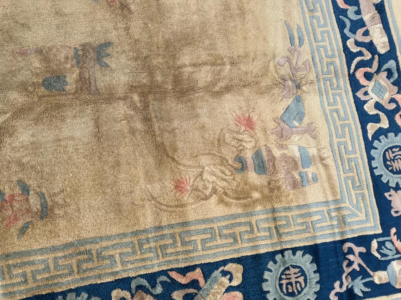 Hand-Crafted Vintage Chinese hand tufted rug For Sale