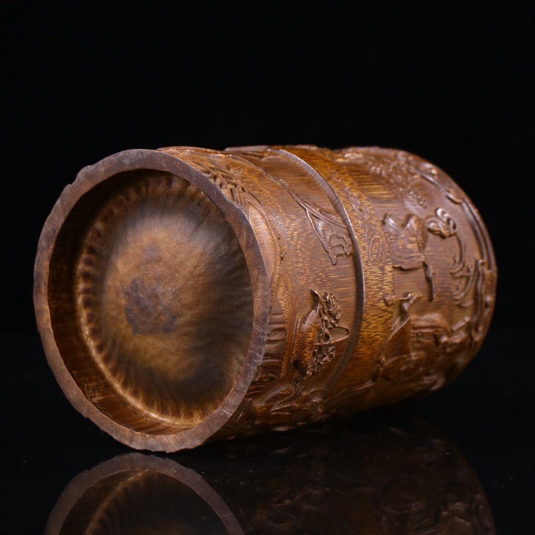 Vintage Chinese Handcrafted Bamboo Engraving Figures Story Penholder For Sale 6