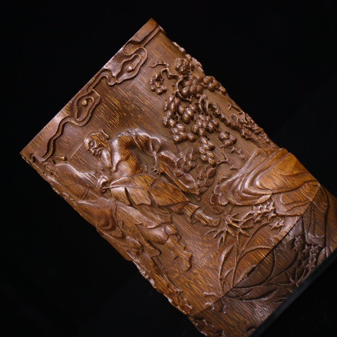 Vintage Chinese Handcrafted Bamboo Engraving Figures Story Penholder For Sale 2