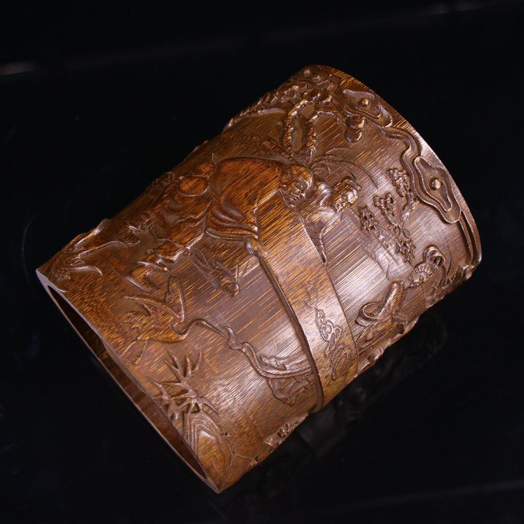 Vintage Chinese Handcrafted Bamboo Engraving Figures Story Penholder For Sale 4
