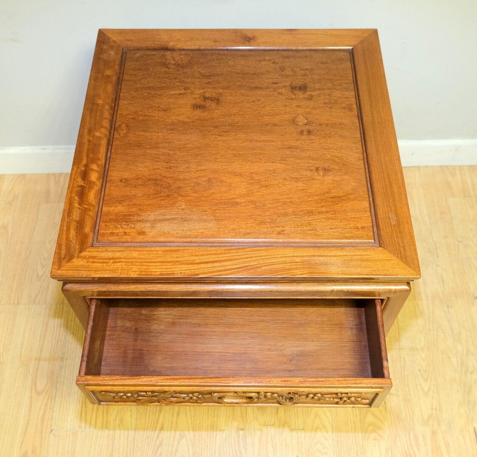 VINTAGE CHINESE HARDWOOD SiDE TABLE WITH DECORATIVE SINGLE DRAWER & SHELF For Sale 4