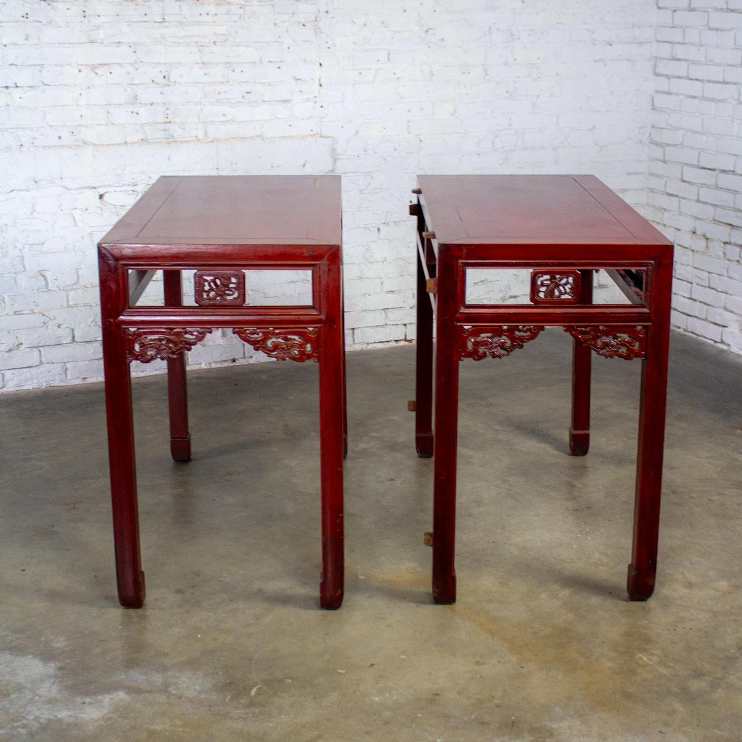 Vintage Chinese Hongmu Pair of Alter or Console Tables or Center Table In Good Condition For Sale In Topeka, KS