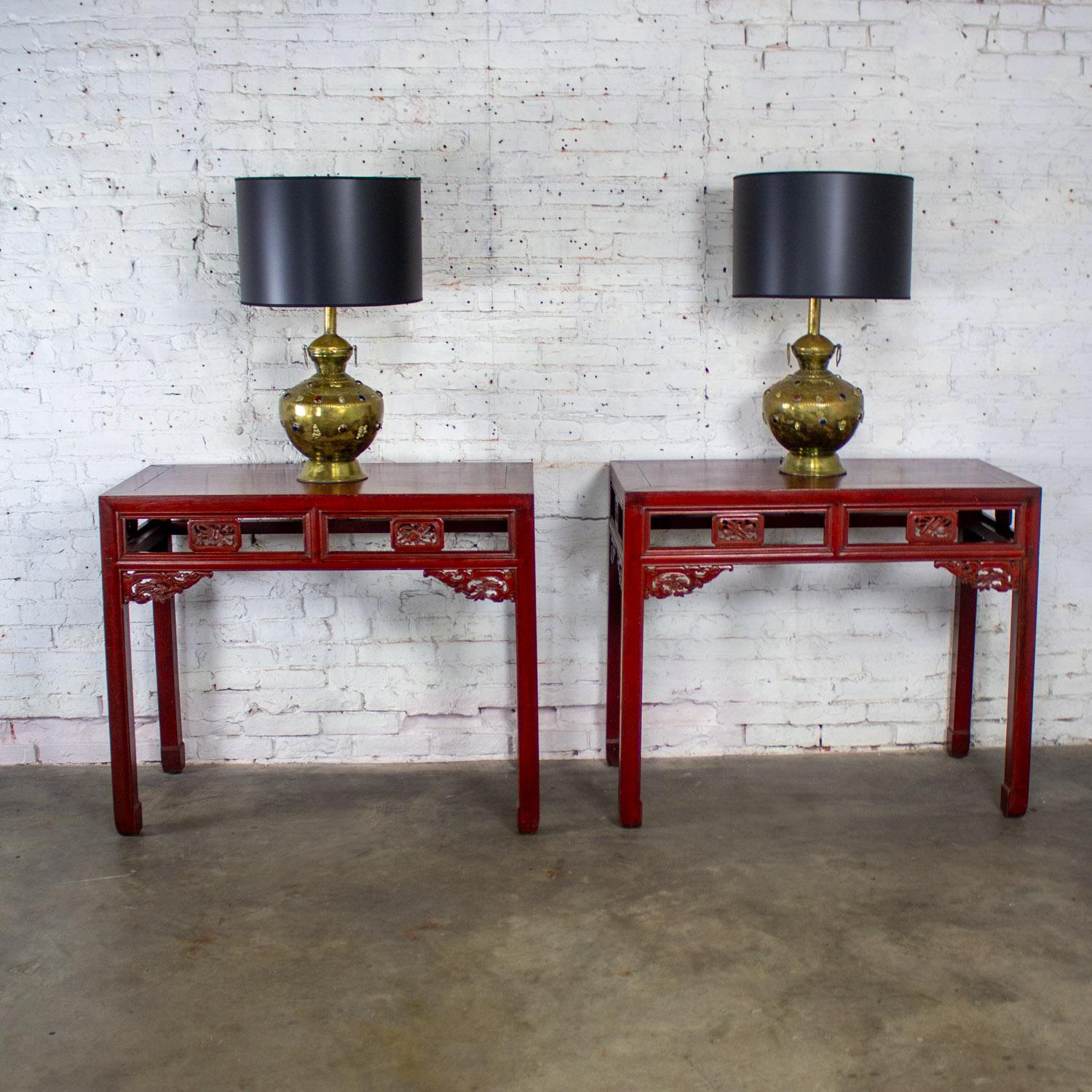 Vintage Chinese Hongmu Pair of Alter or Console Tables or Center Table For Sale 1