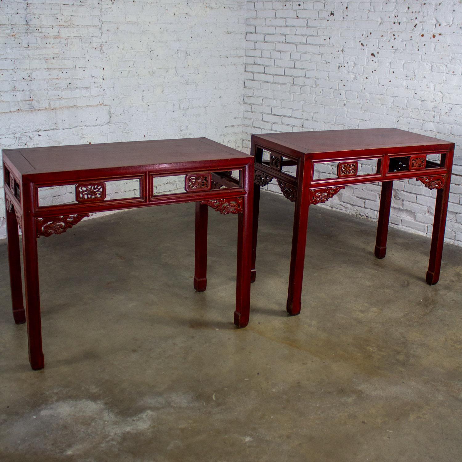 Vintage Chinese Hongmu Pair of Alter or Console Tables or Center Table For Sale 3