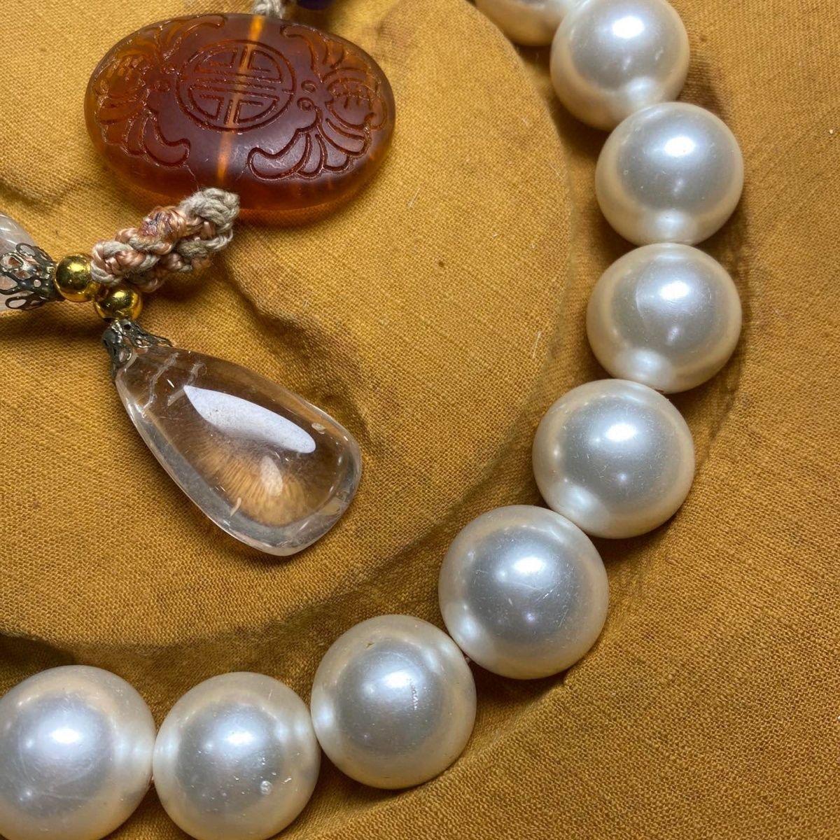 Vintage Chinese Imperial Eighteen White Pearls Bracelet For Sale 2