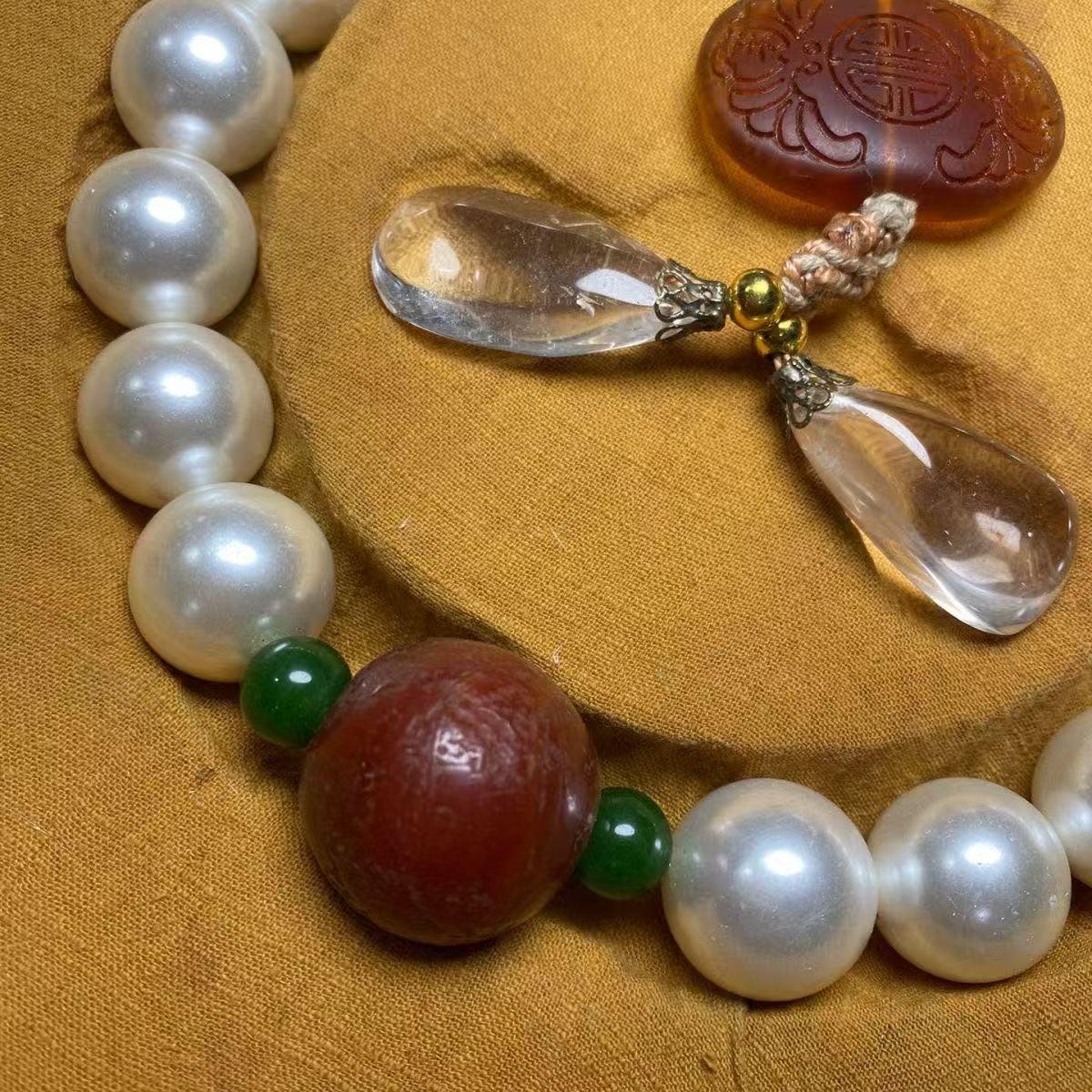 Vintage Chinese Imperial Eighteen White Pearls Bracelet For Sale 3