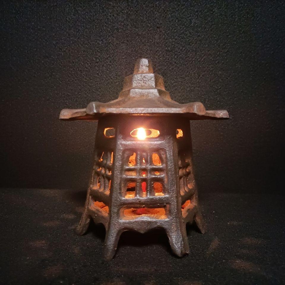 This Antique Chinese Iron Lantern is a truly unique and special collectible piece.  

Lantern Details:
Material: iron
17 cm high
14.5 cm diameter for lid
7 cm diameter for mouth
Originating from China
19th century.