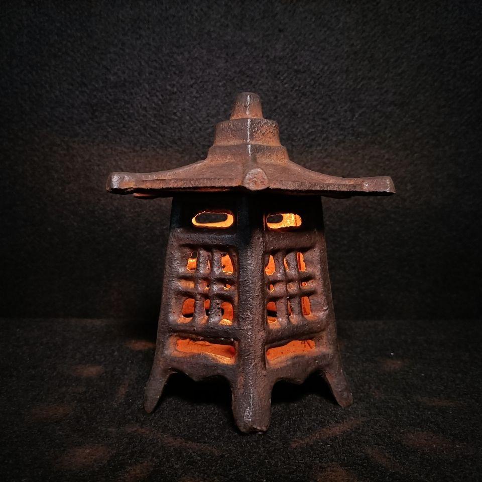 china on sale hollowed-out leaves iron lantern