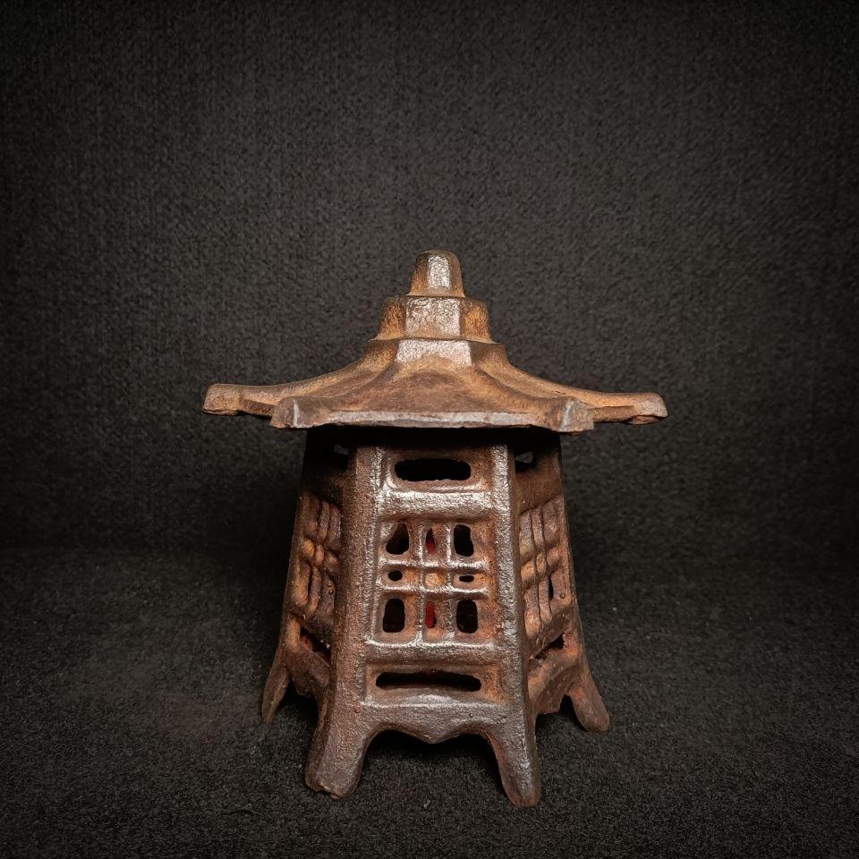 Lanterne chinoise vintage en fer en vente 1