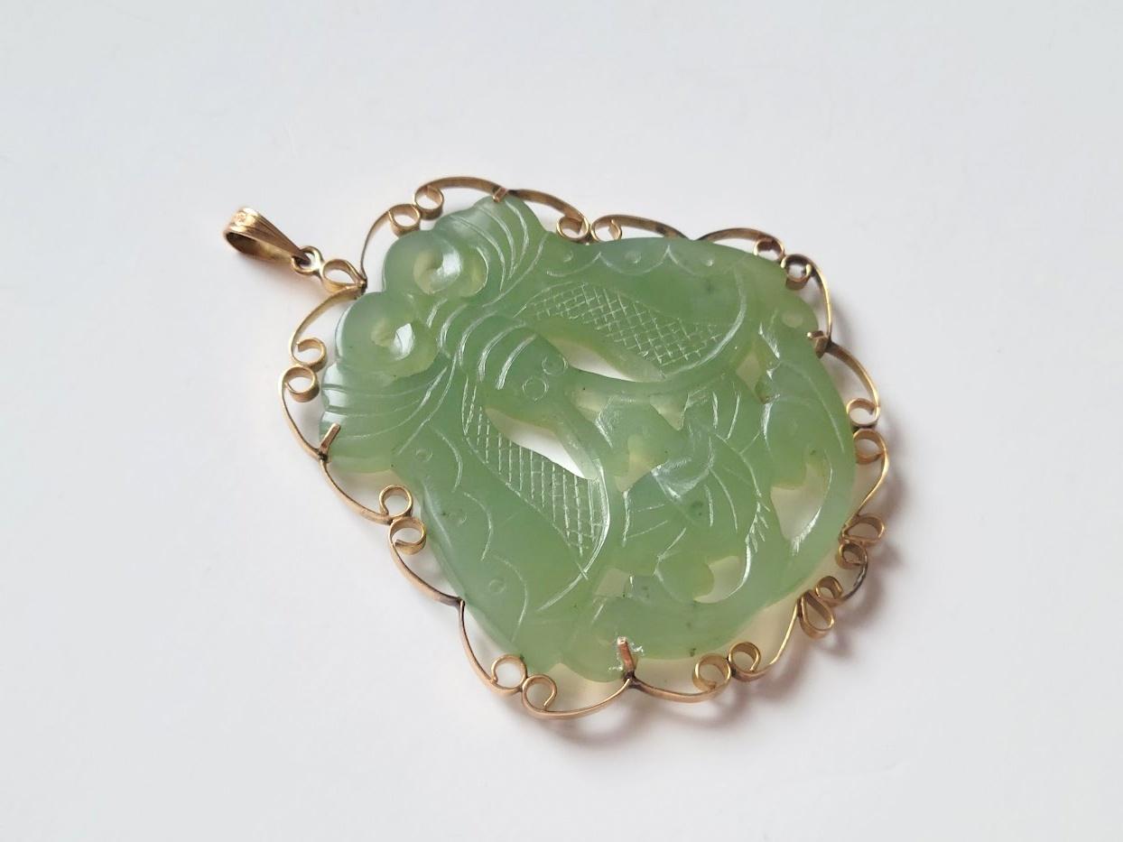 Mixed Cut Vintage Chinese Jade Butterfly Gold Pendant For Sale