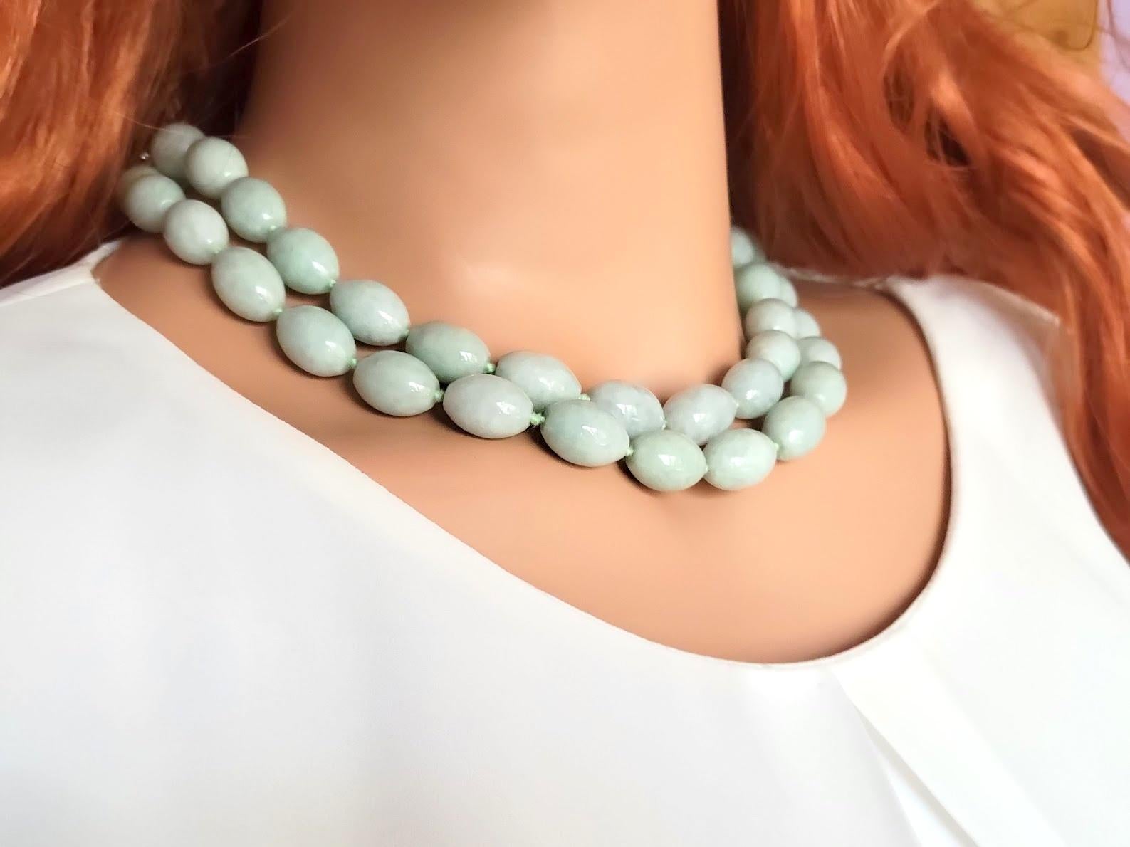 Women's Vintage Chinese Jade Long Necklace For Sale