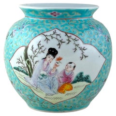 Jarra china vintage de porcelana JIangxi, escena figurada Famille Rose y turquesa