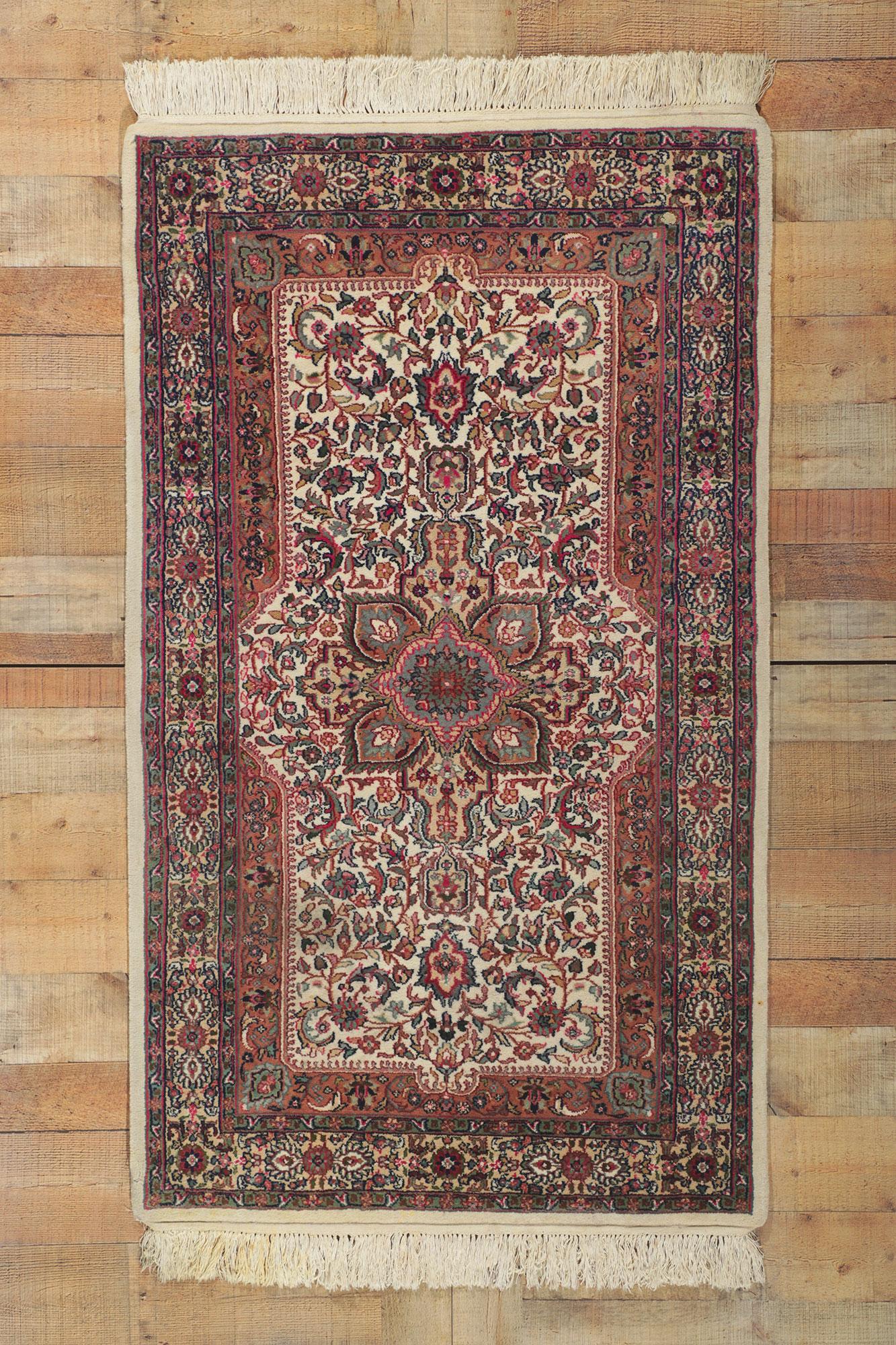 Chinesischer Kerman-Teppich im Vintage-Look, zeitloser Stil trifft auf traditionelle Sensibilität (Wolle) im Angebot