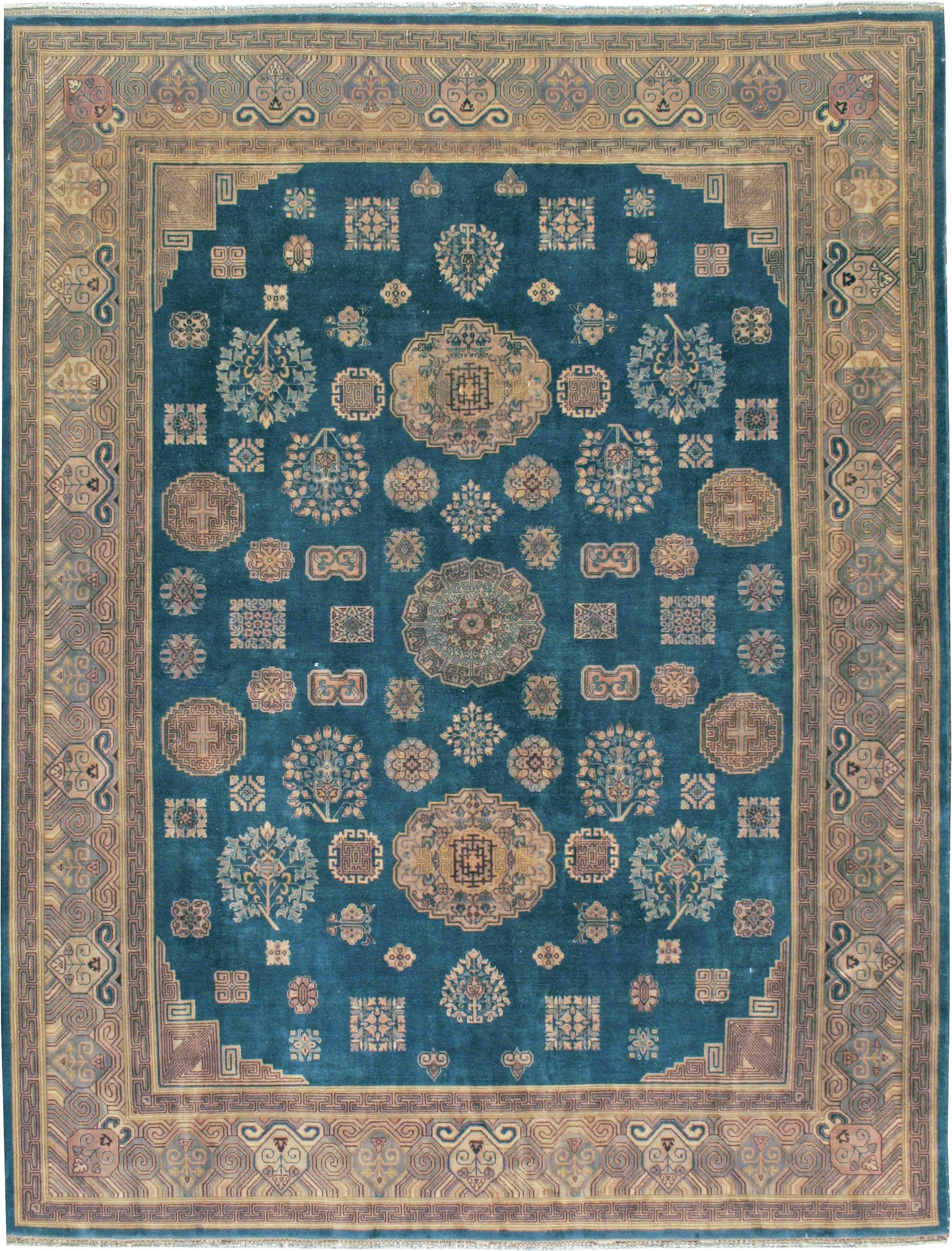 Tapis chinois vintage avec un motif Khotan du deuxième quart du 20e siècle.

Mesures : 9' 0