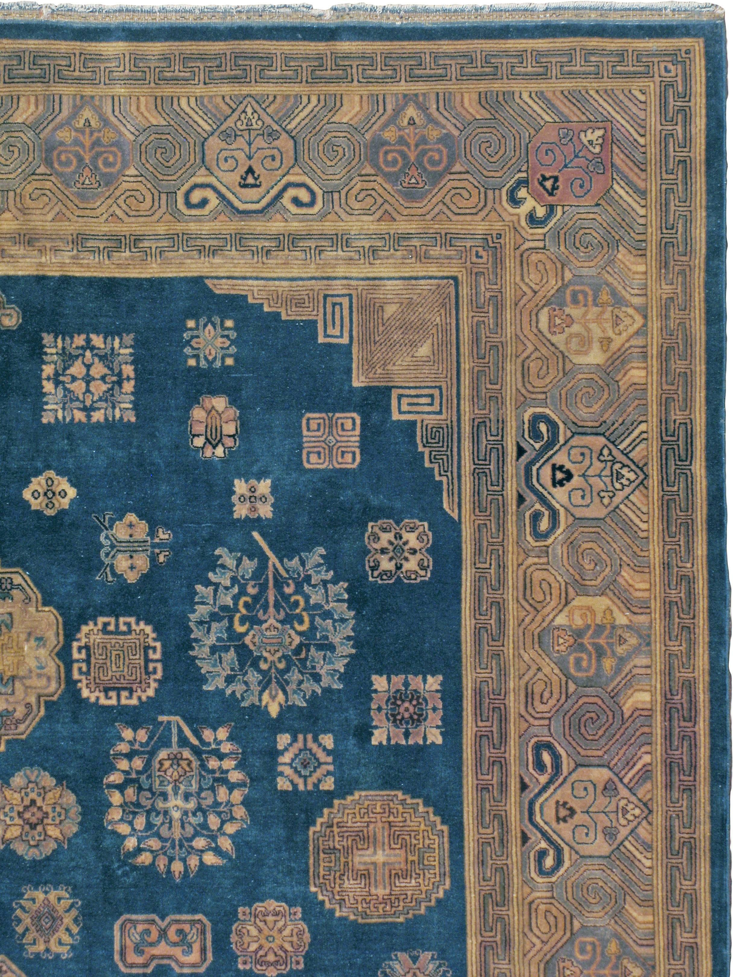 Vintage Chinese Khotan Style Rug In Good Condition For Sale In New York, NY