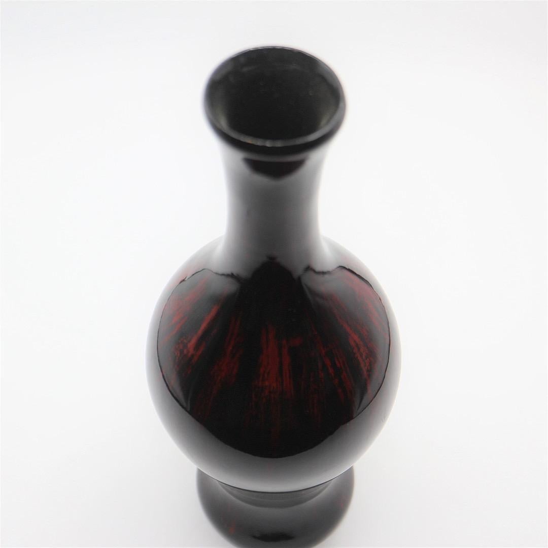Lacquered Vintage Chinese Lacquer Vase Black and Red, China Midcentury For Sale