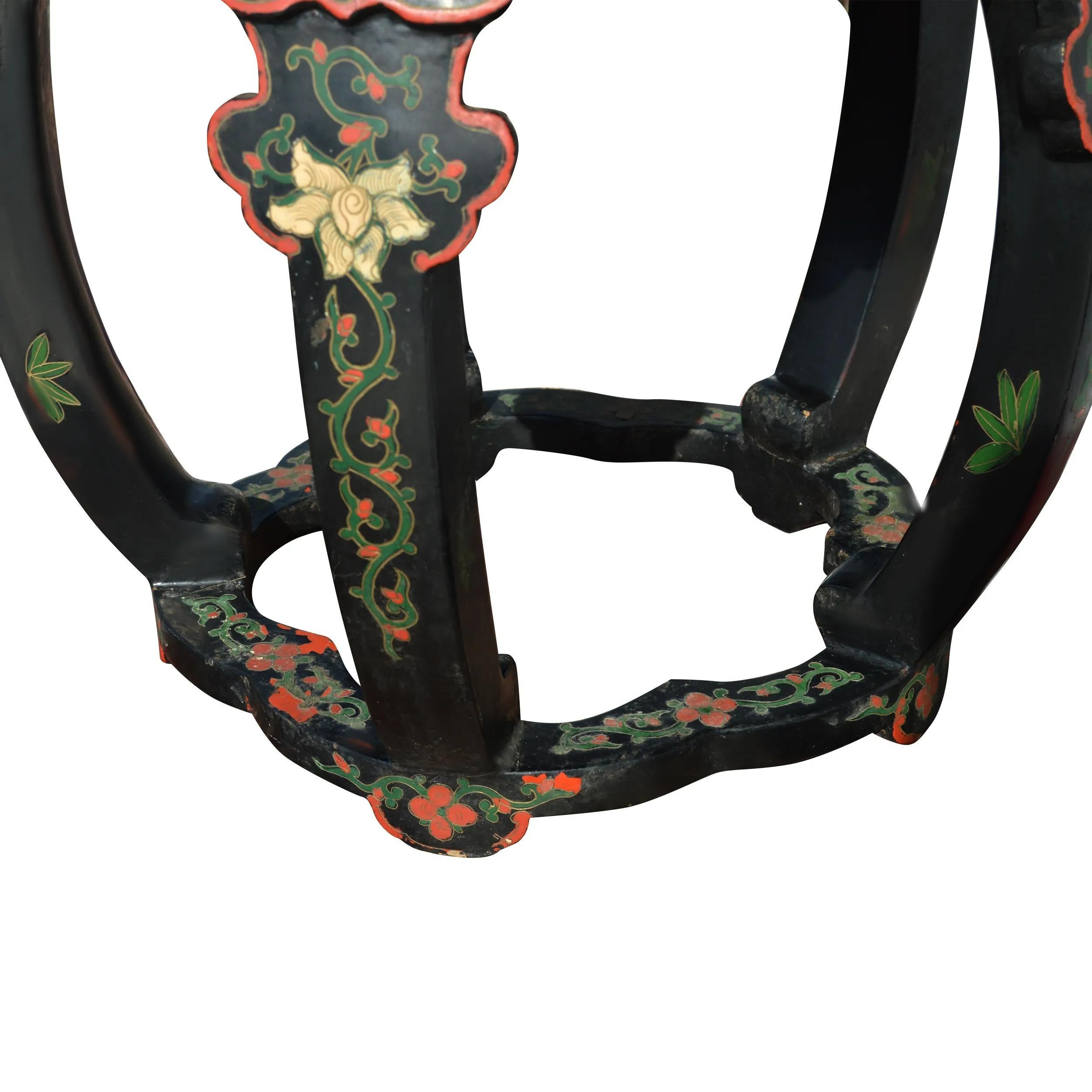 Vintage Chinese Lacquered Chinoiserie Side Table For Sale 1