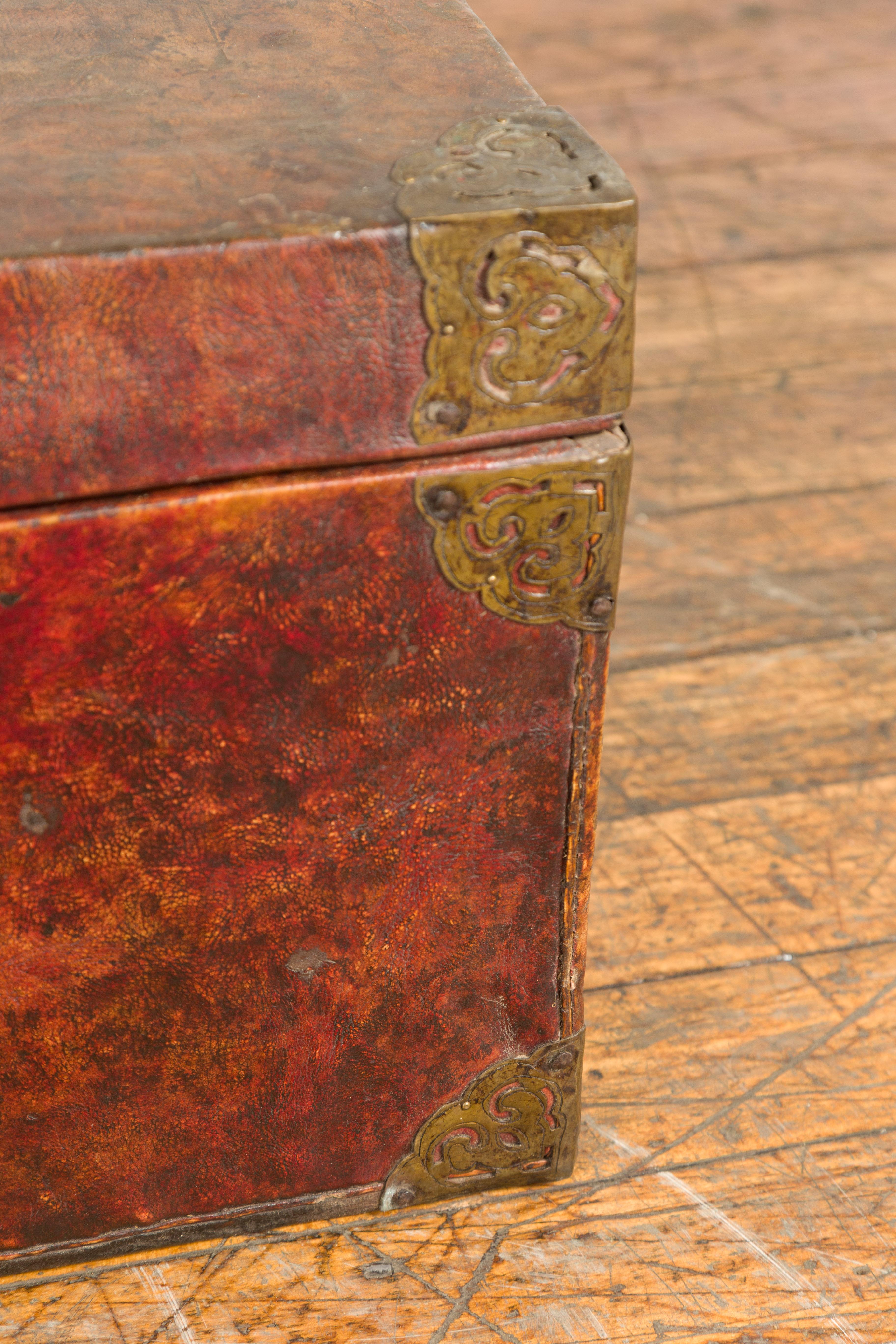 Vintage Leather Blanket Chest with Reddish Brown Patina For Sale 5