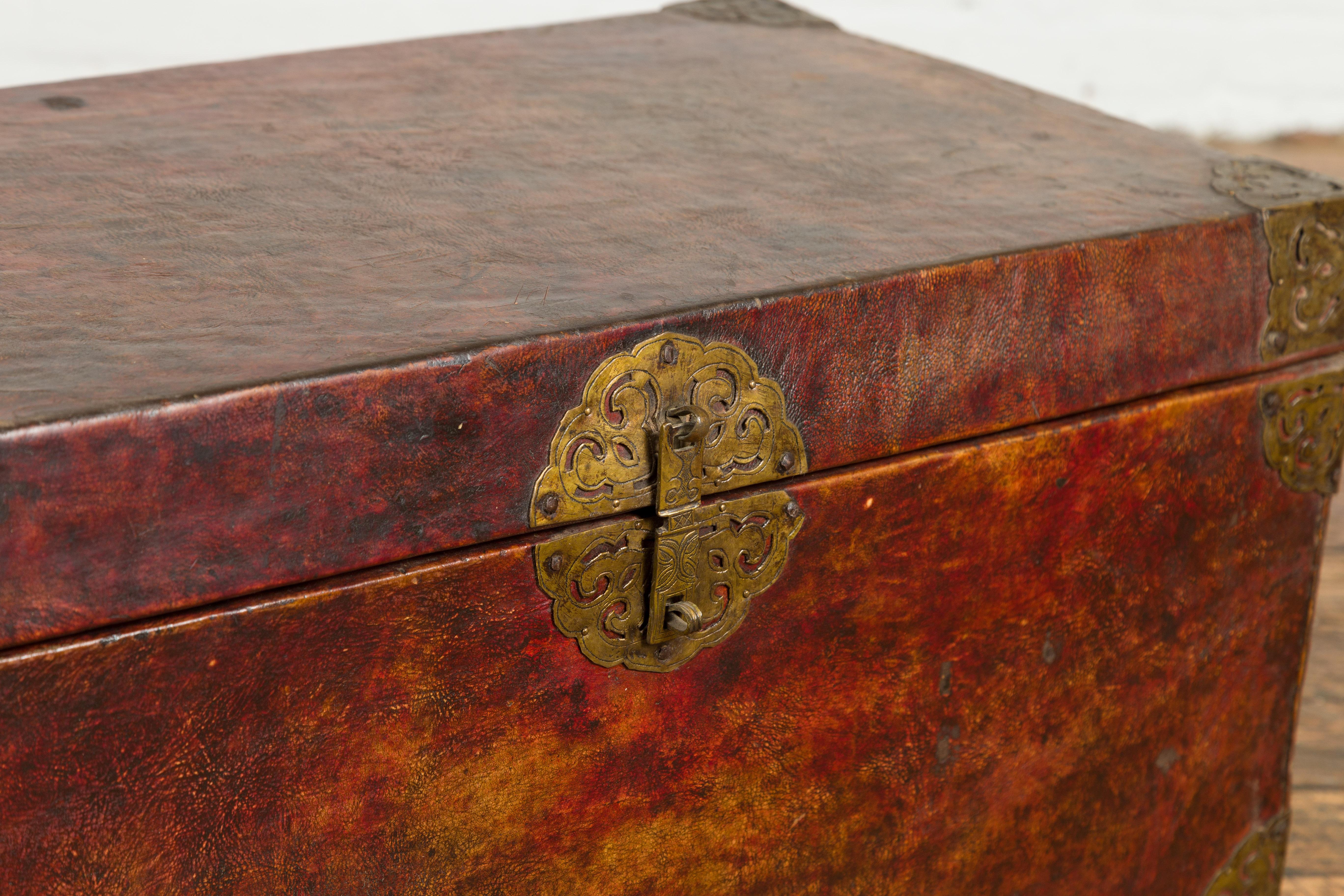 Vintage Leather Blanket Chest with Reddish Brown Patina For Sale 6