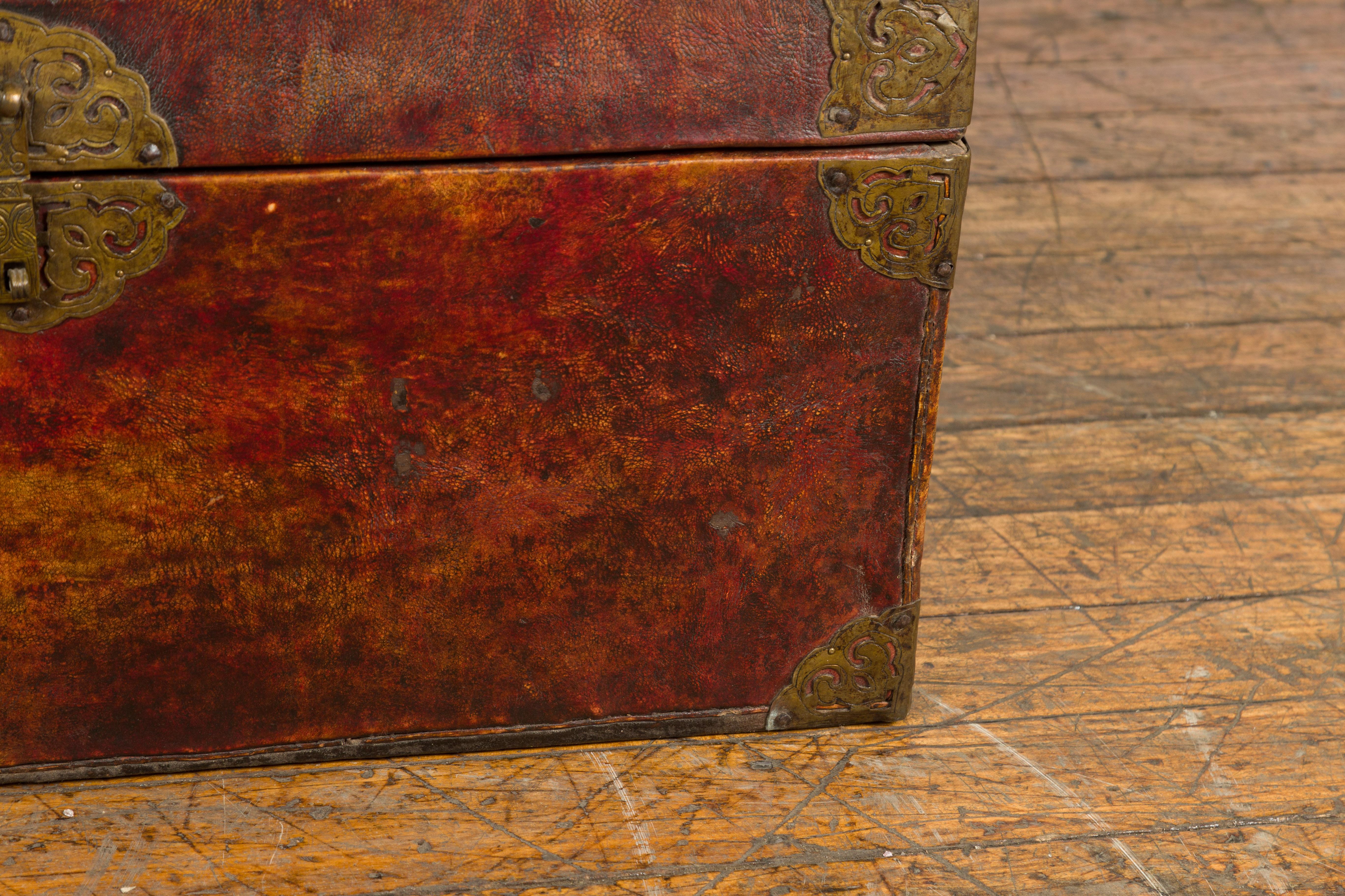 Vintage Leather Blanket Chest with Reddish Brown Patina For Sale 2