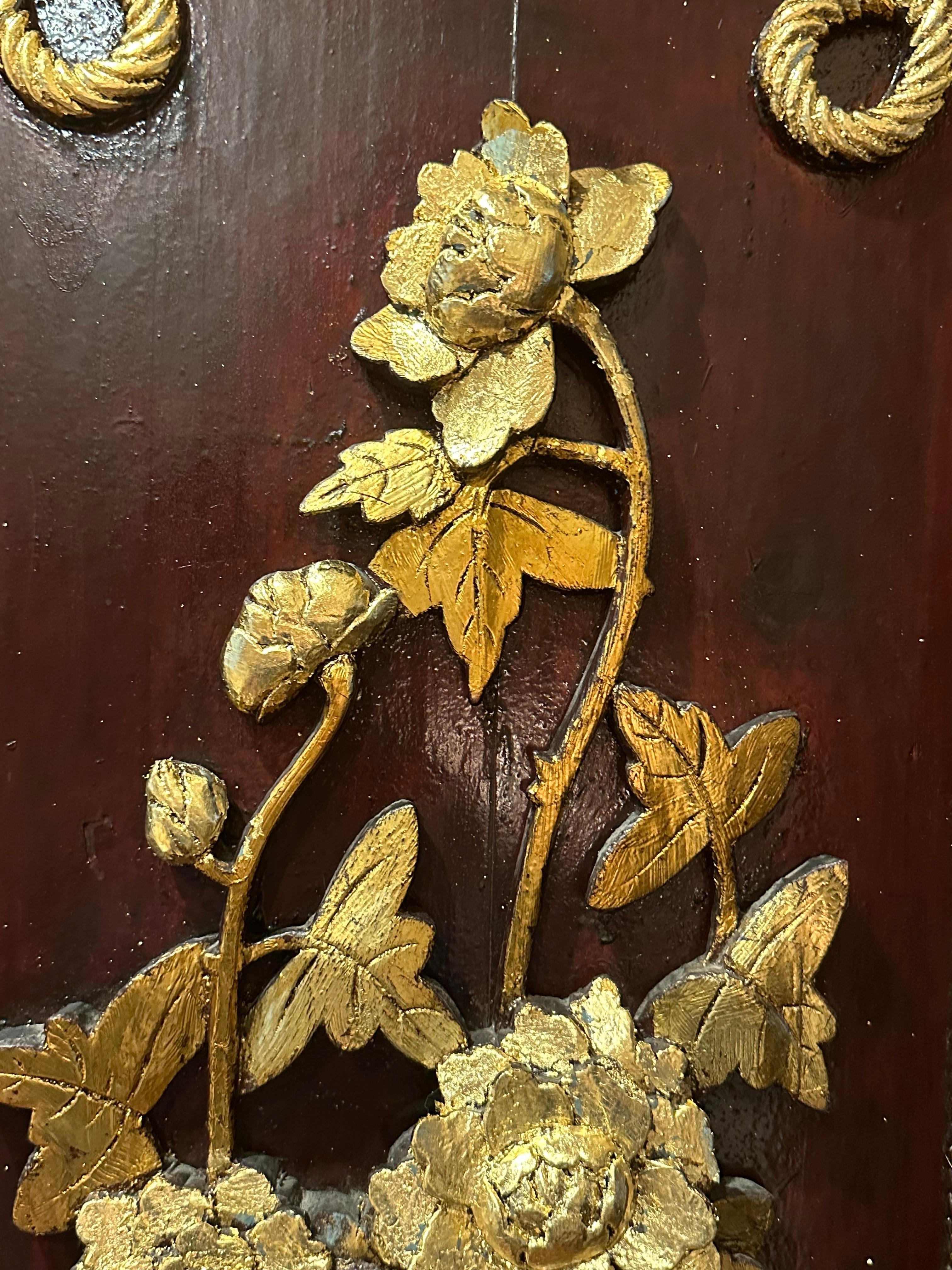 Vintage Chinese Large Hand Carved and Gilded Wood Panel For Sale 3