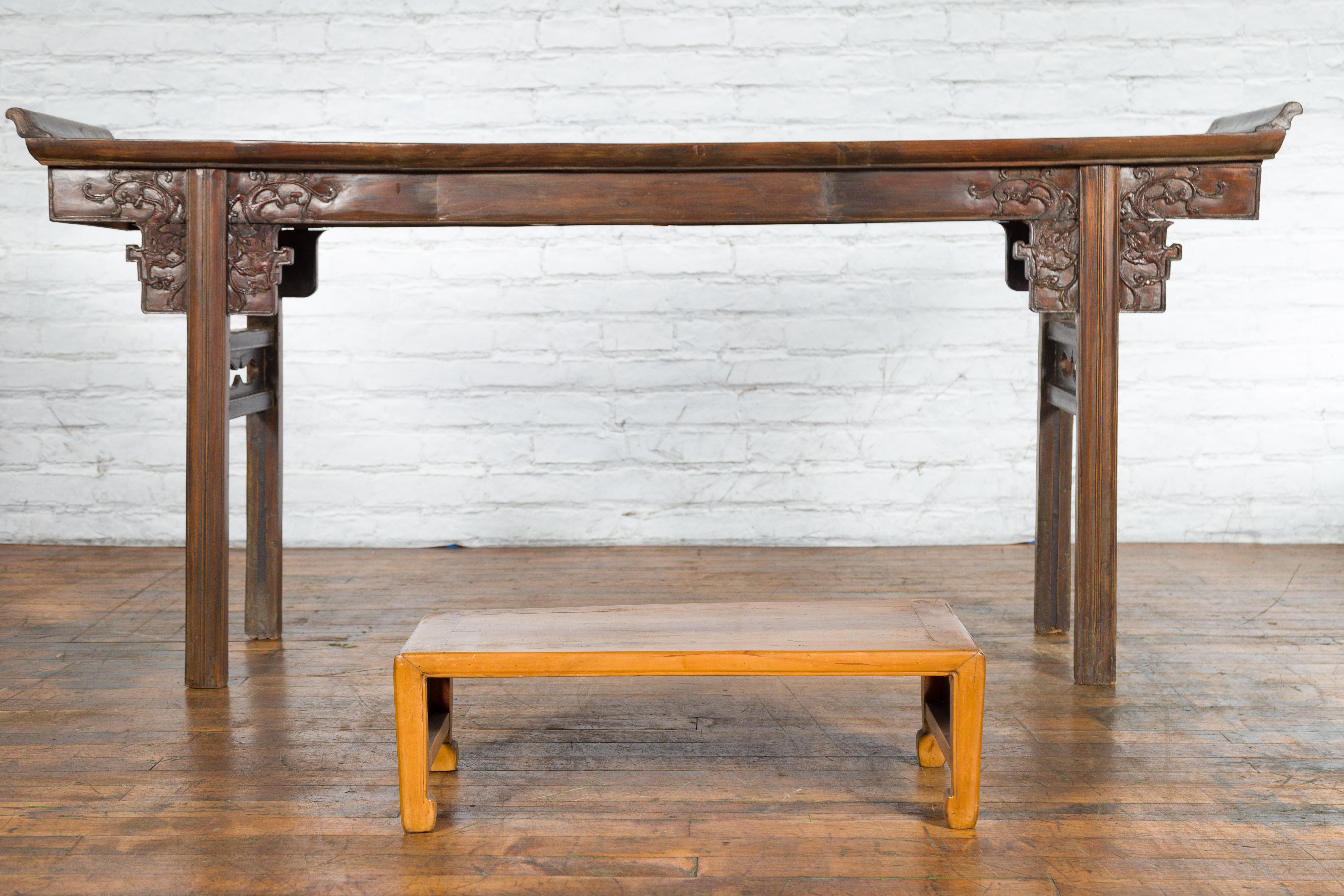 horse leg table