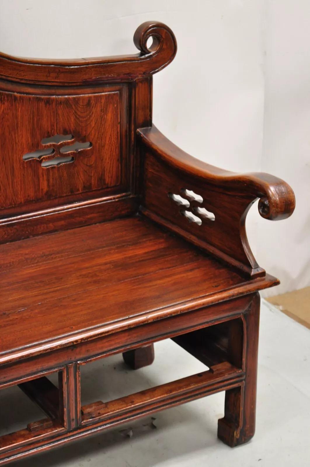 Vintage Chinese Mahogany Carved Wood Pagoda Sofa Hall Wedding Bench In Good Condition For Sale In Philadelphia, PA