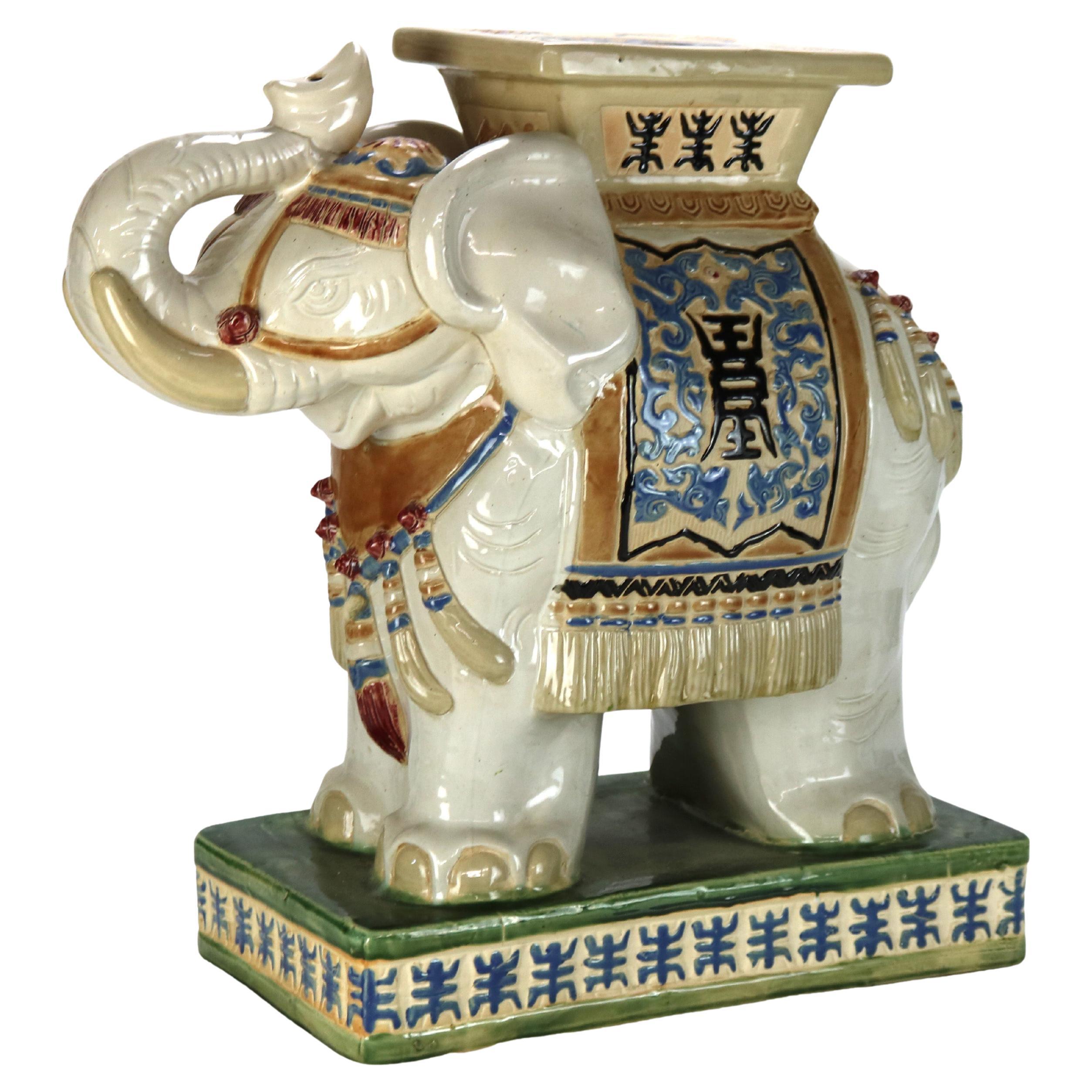 Siège de jardin vintage chinois en majolique Figural Elephant Pottery Mid 20thC