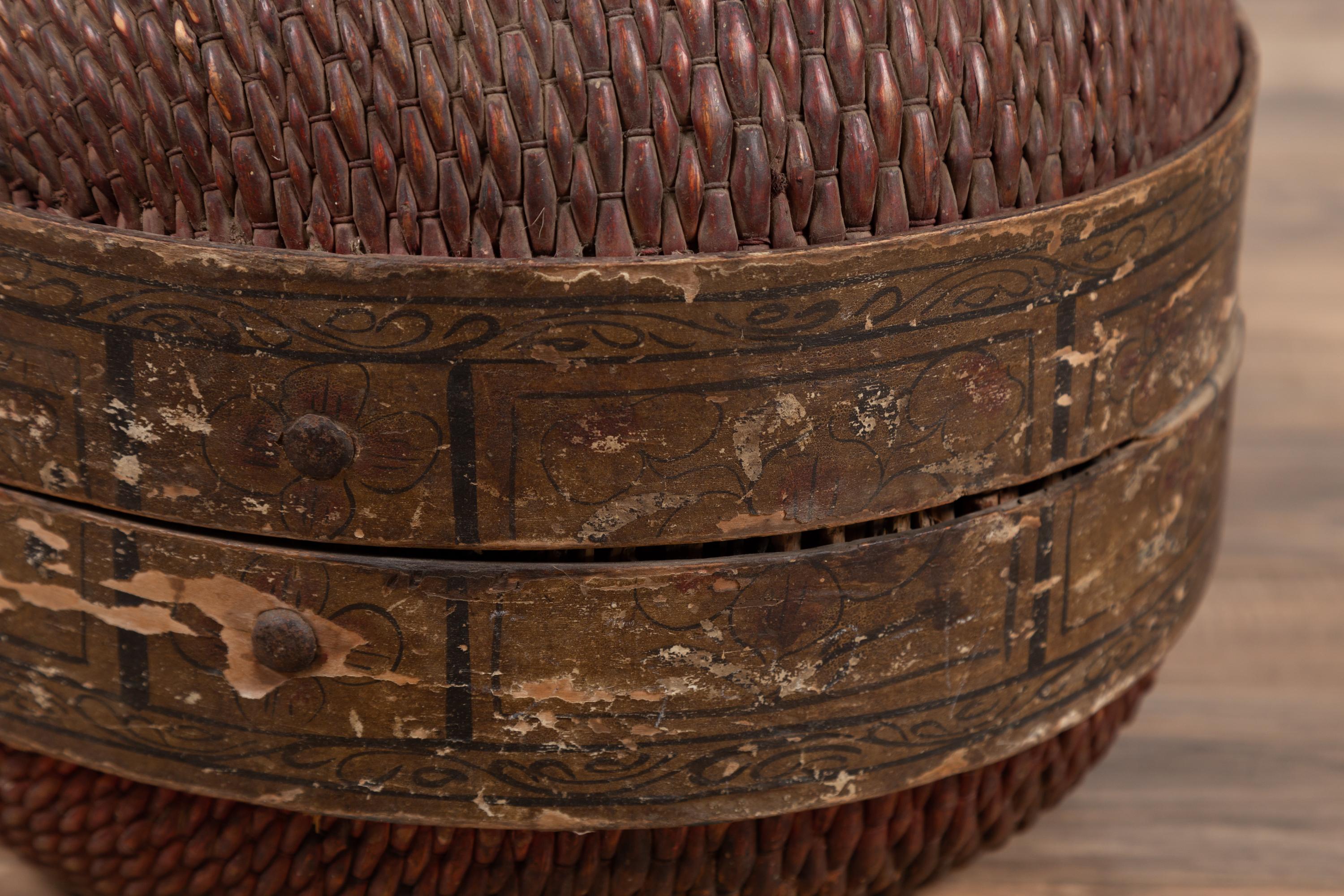 Vintage Chinese Midcentury Rattan Circular Hat Box with Weathered Patina For Sale 6