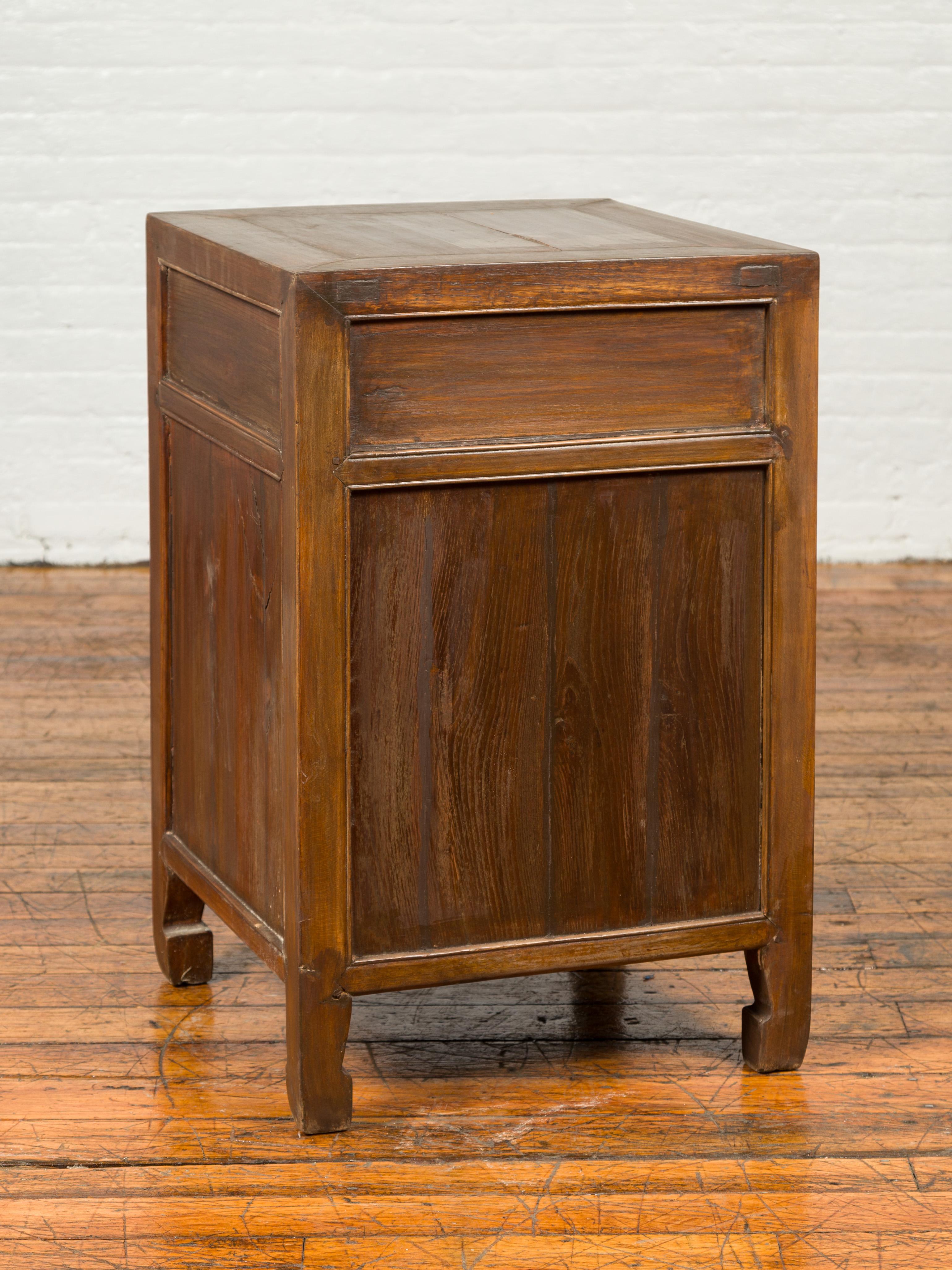 Midcentury Two-Toned Side Chest with Single Drawer and Double Doors For Sale 4
