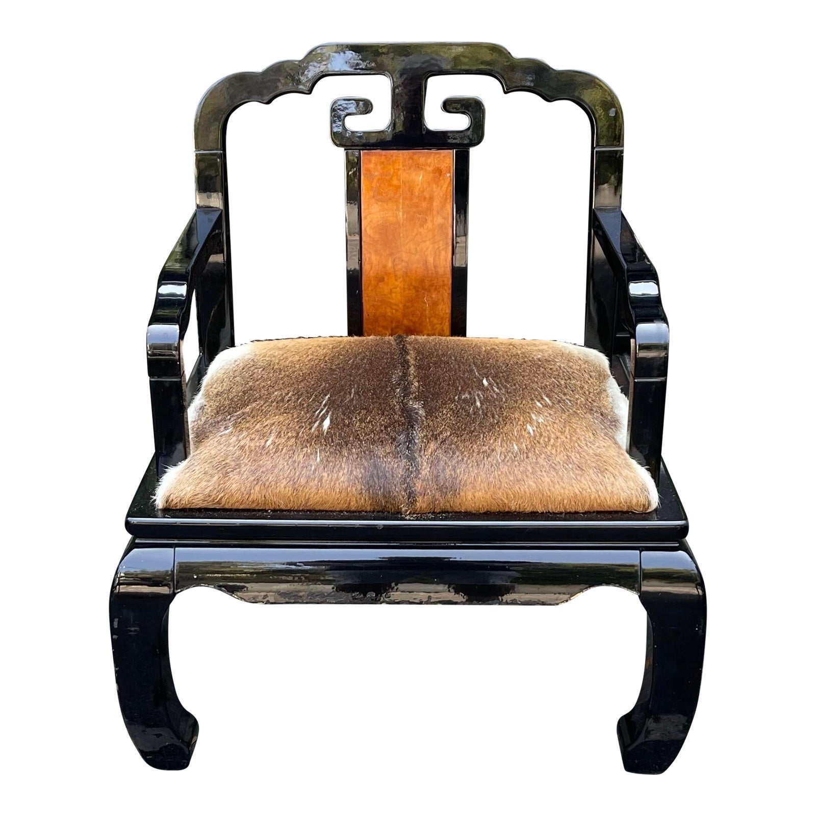 Sillón Vintage Chino Estilo Ming Laca Negra y Cuero de Vaca, Mediados del Siglo XX