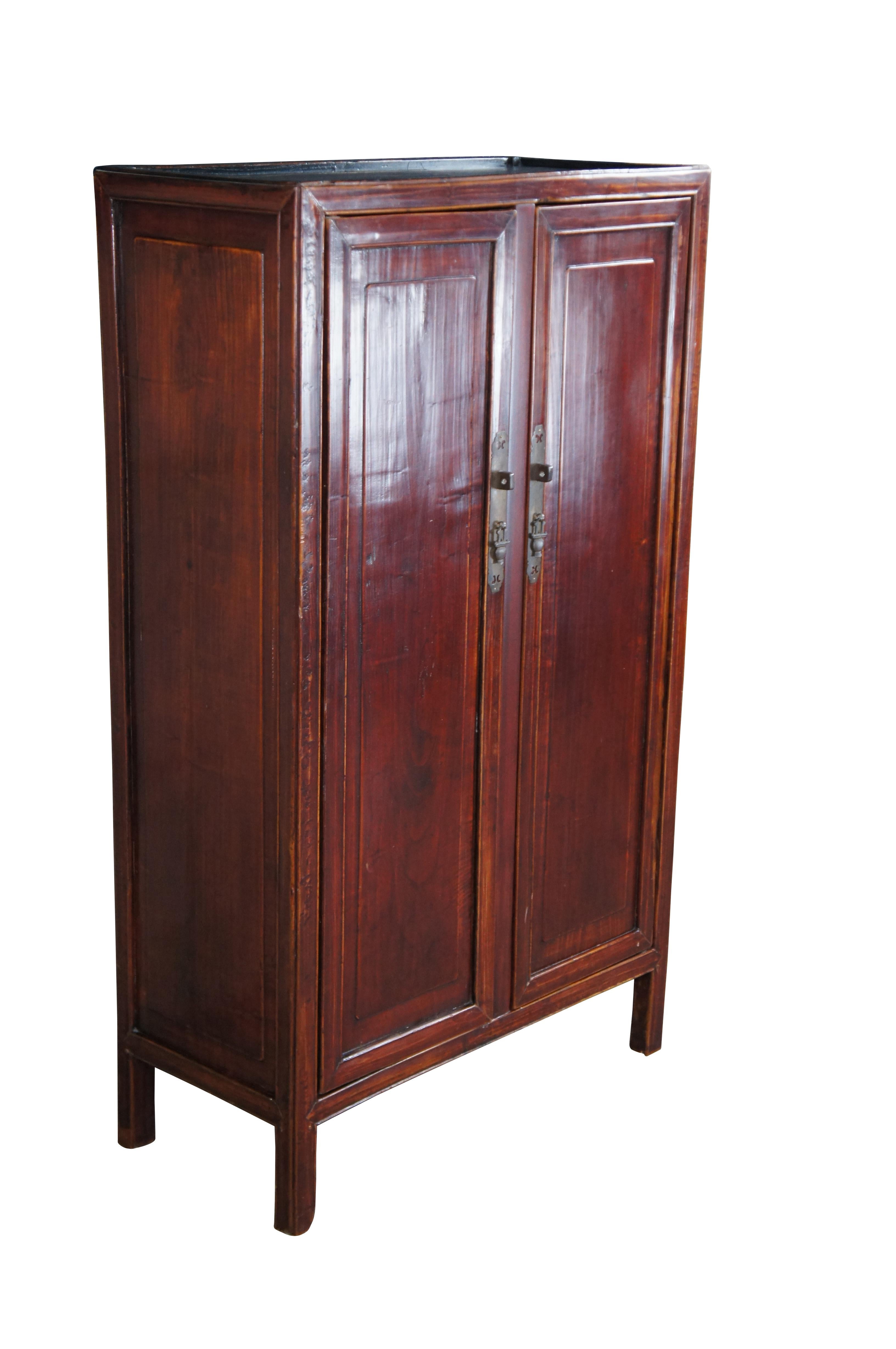 Vintage Chinese Ming Style Lacquered Elm Storage Cabinet Armoire Wardrobe In Good Condition In Dayton, OH
