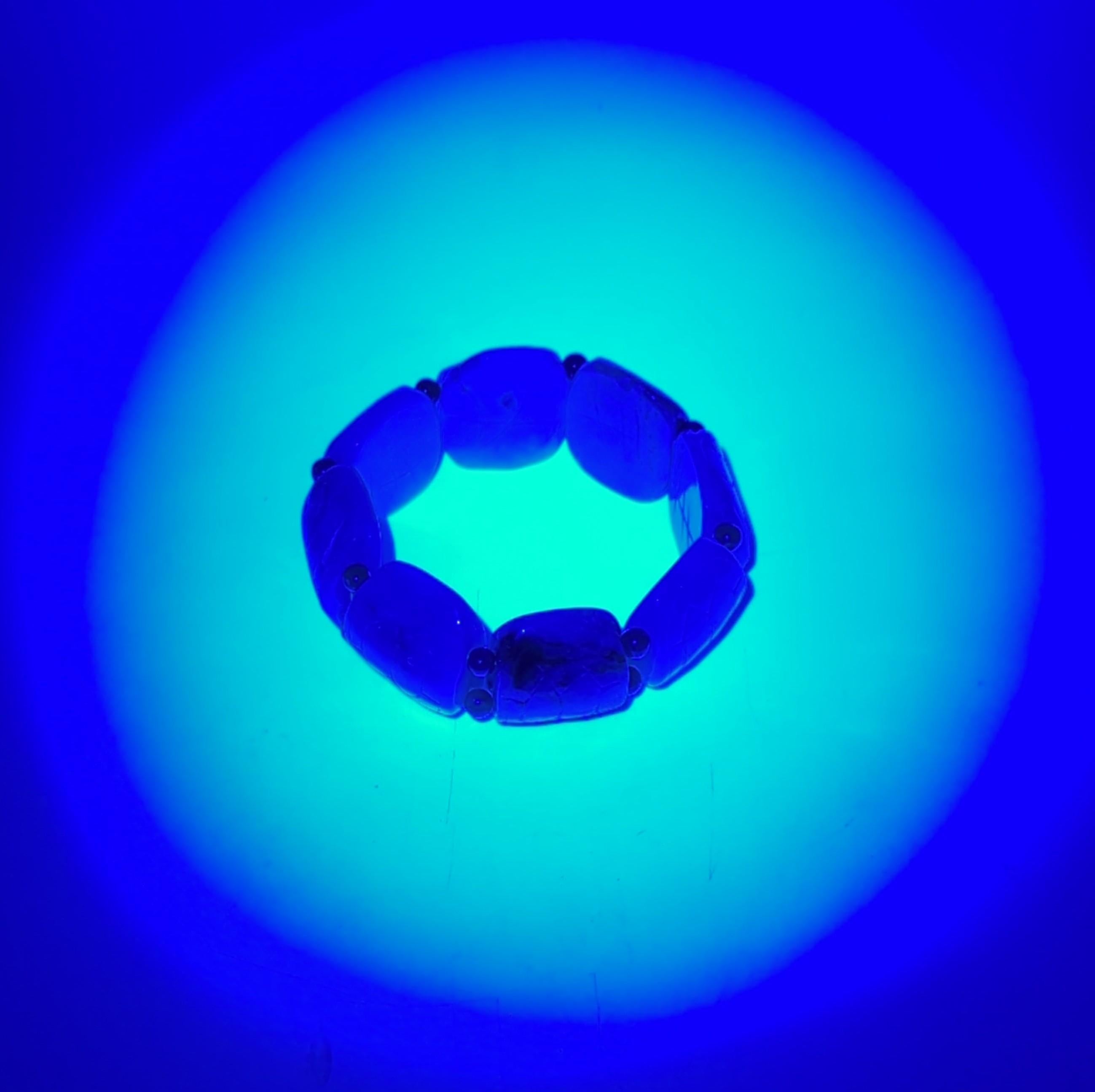 Bracciale con perline multicolore di giadeite naturale cinese d'epoca a forma di guscio di tartaruga in vendita 9