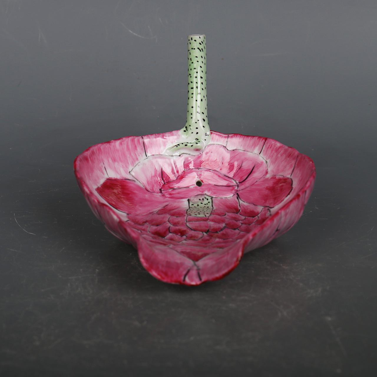 Ciotola vintage in porcellana rosa in stile Nature Leaf cinese in vendita 3