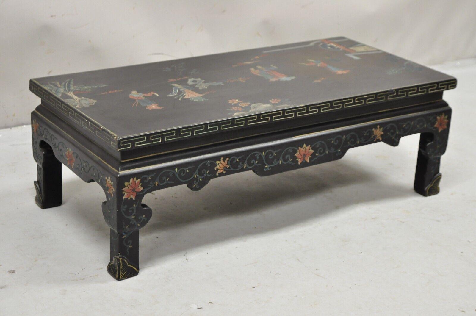 Vintage Chinese Oriental Black Lacquer Hand Painted Low Asian Side Table im Angebot 4