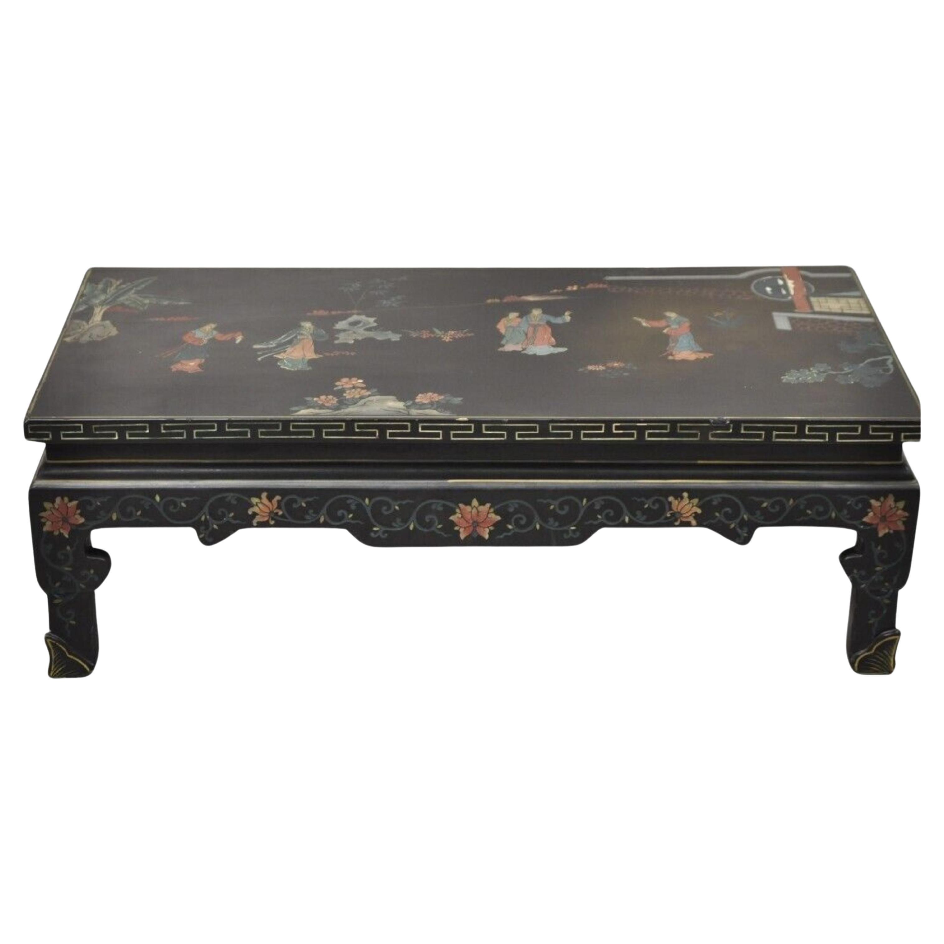 Vintage Chinese Oriental Black Lacquer Hand Painted Low Asian Side Table im Angebot