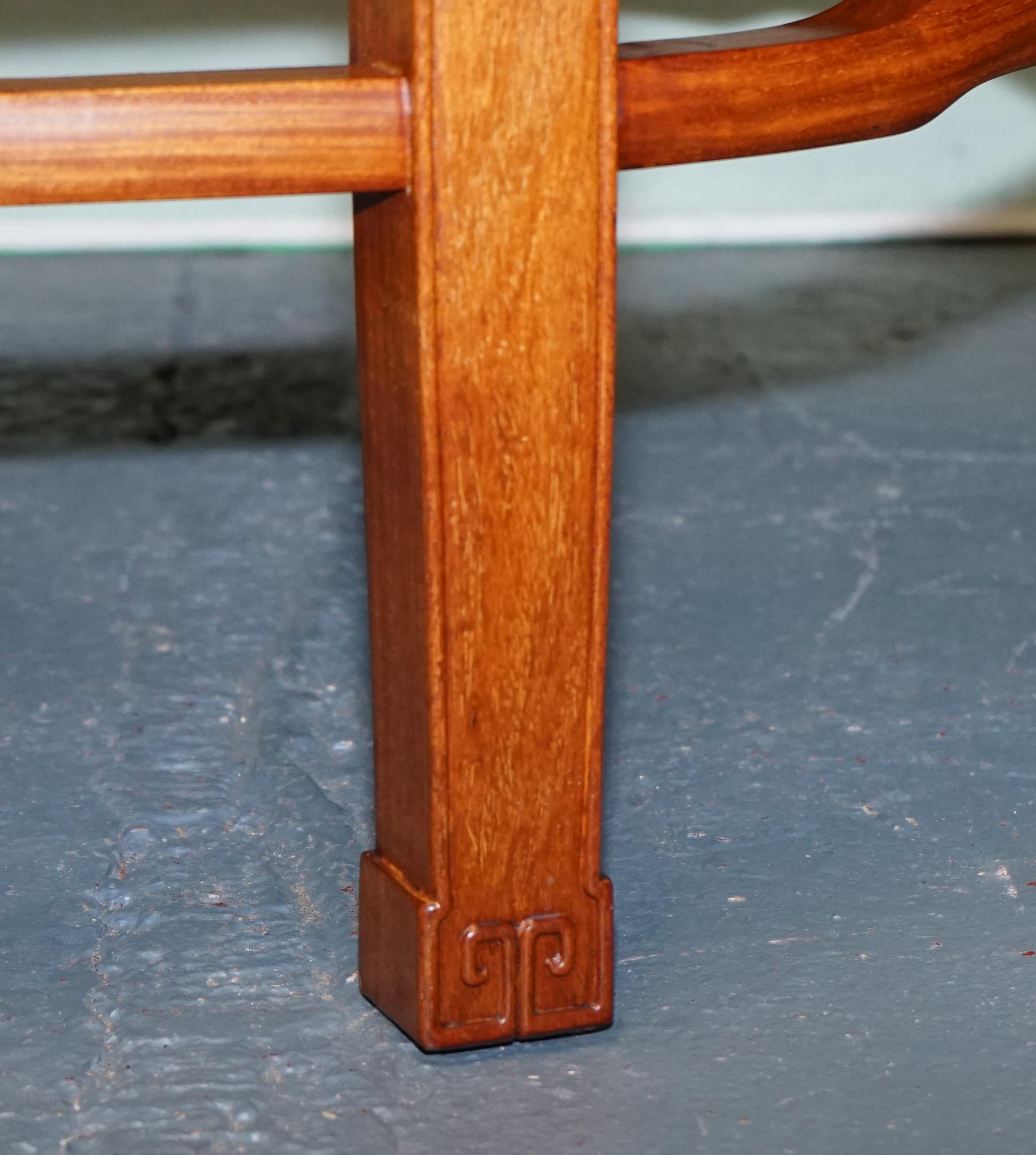 VINTAGE CHiNESE ORIENTAL CARVED BROWN TEAK COFFEE TABLE In Good Condition For Sale In Pulborough, GB
