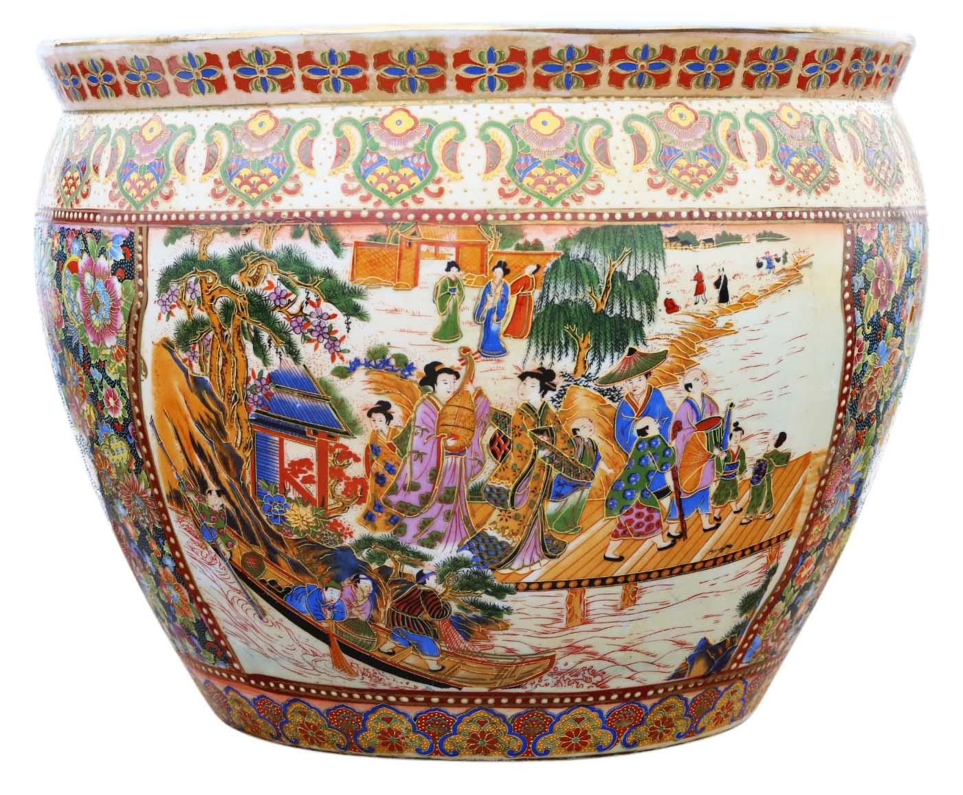 Vintage Chinese Oriental Ceramic Fish Bowl Planter – Decorative Jardinière In Good Condition In Wisbech, Cambridgeshire