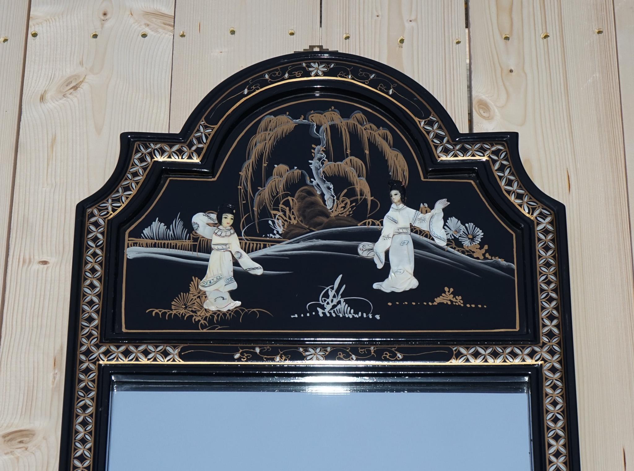 Chinese VINTAGE CHINESE ORIENTAL CHINOISERIE ORNATE LACQUERED WALL MiRROR For Sale