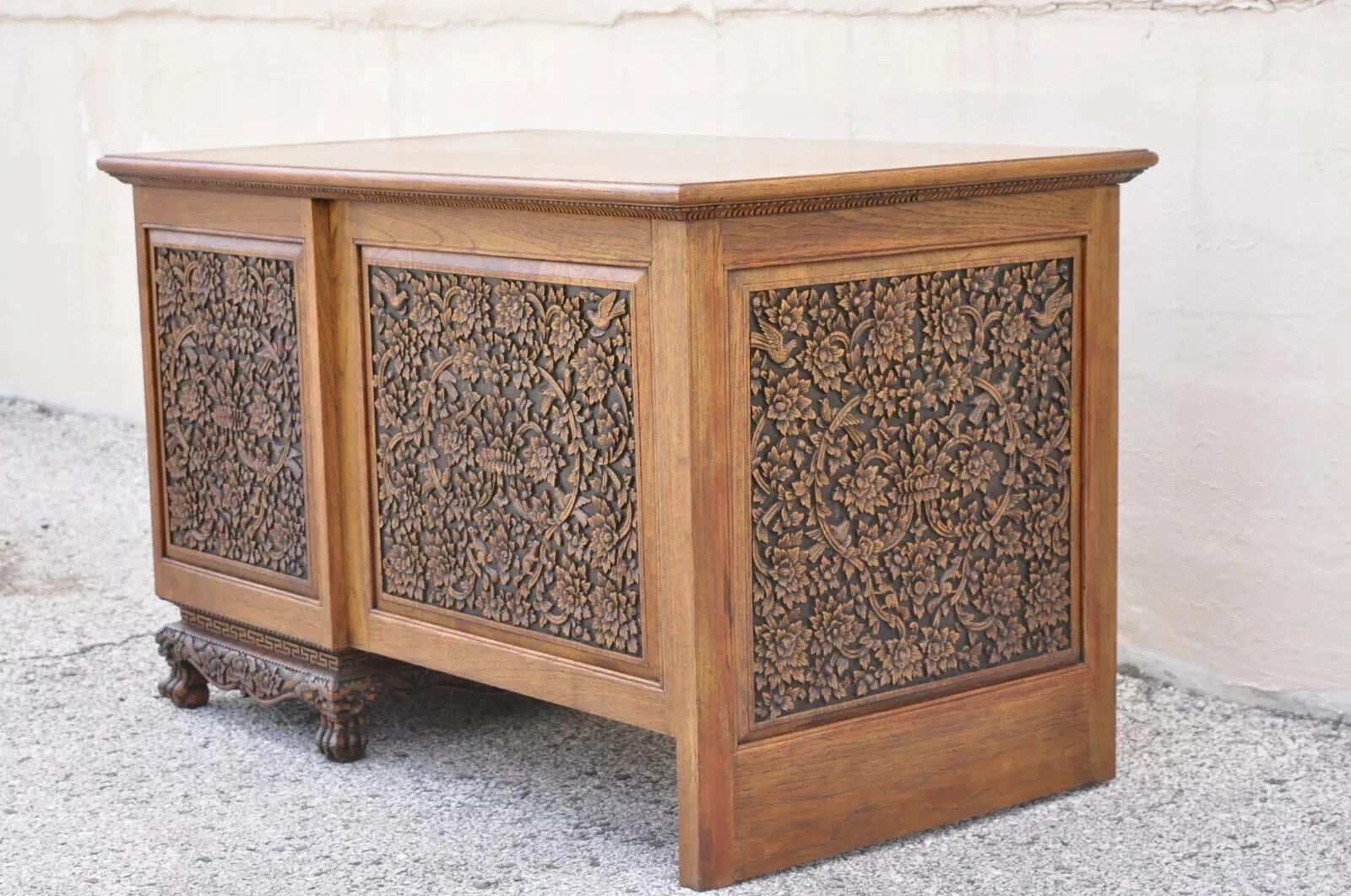 Vintage Chinese Ornately Carved Mahogany Oriental Chinoiserie Office Desk For Sale 7