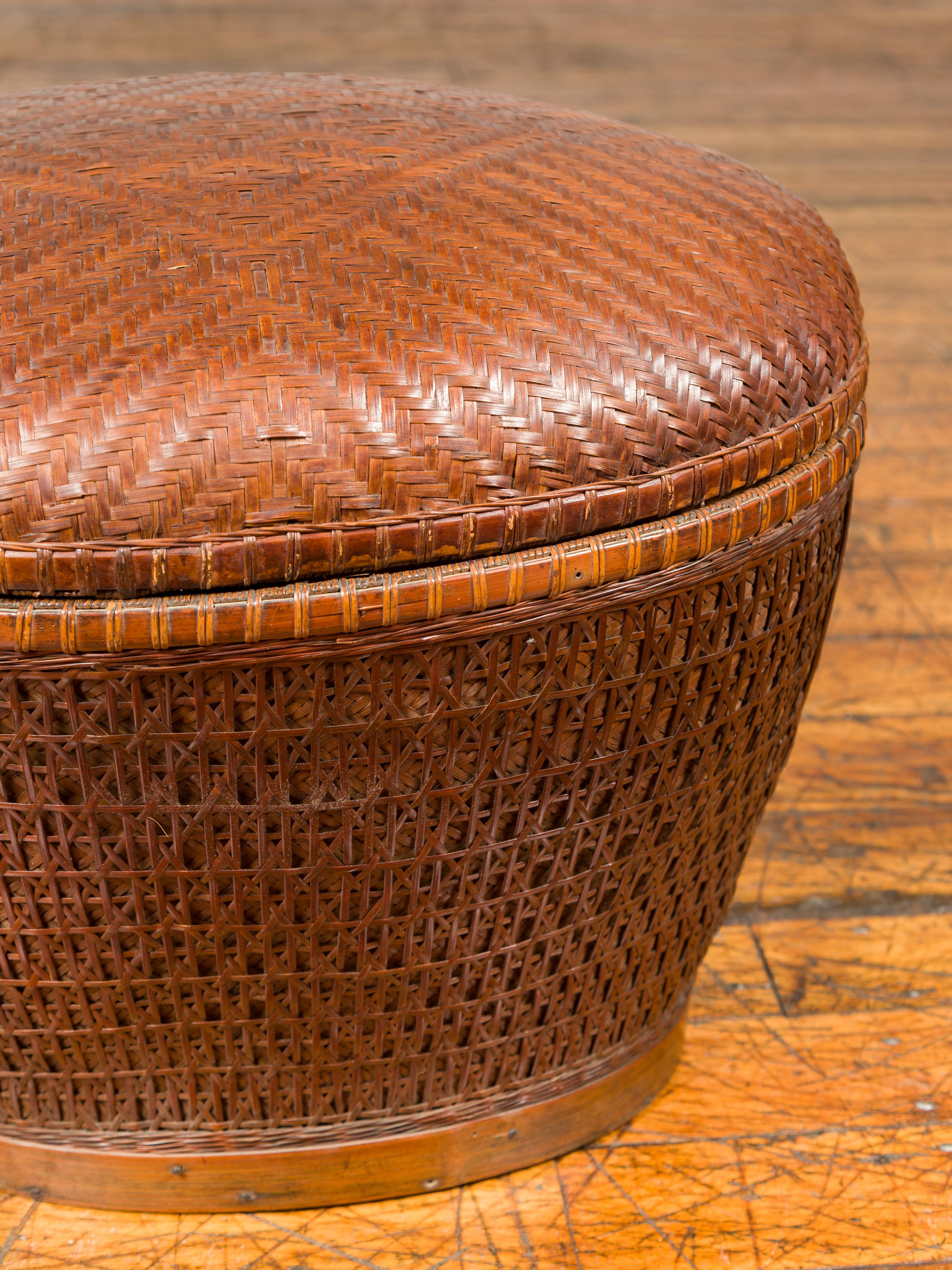 Vintage Chinese Oval Woven Rattan Basket with Lid and Geometric Motifs For Sale 1