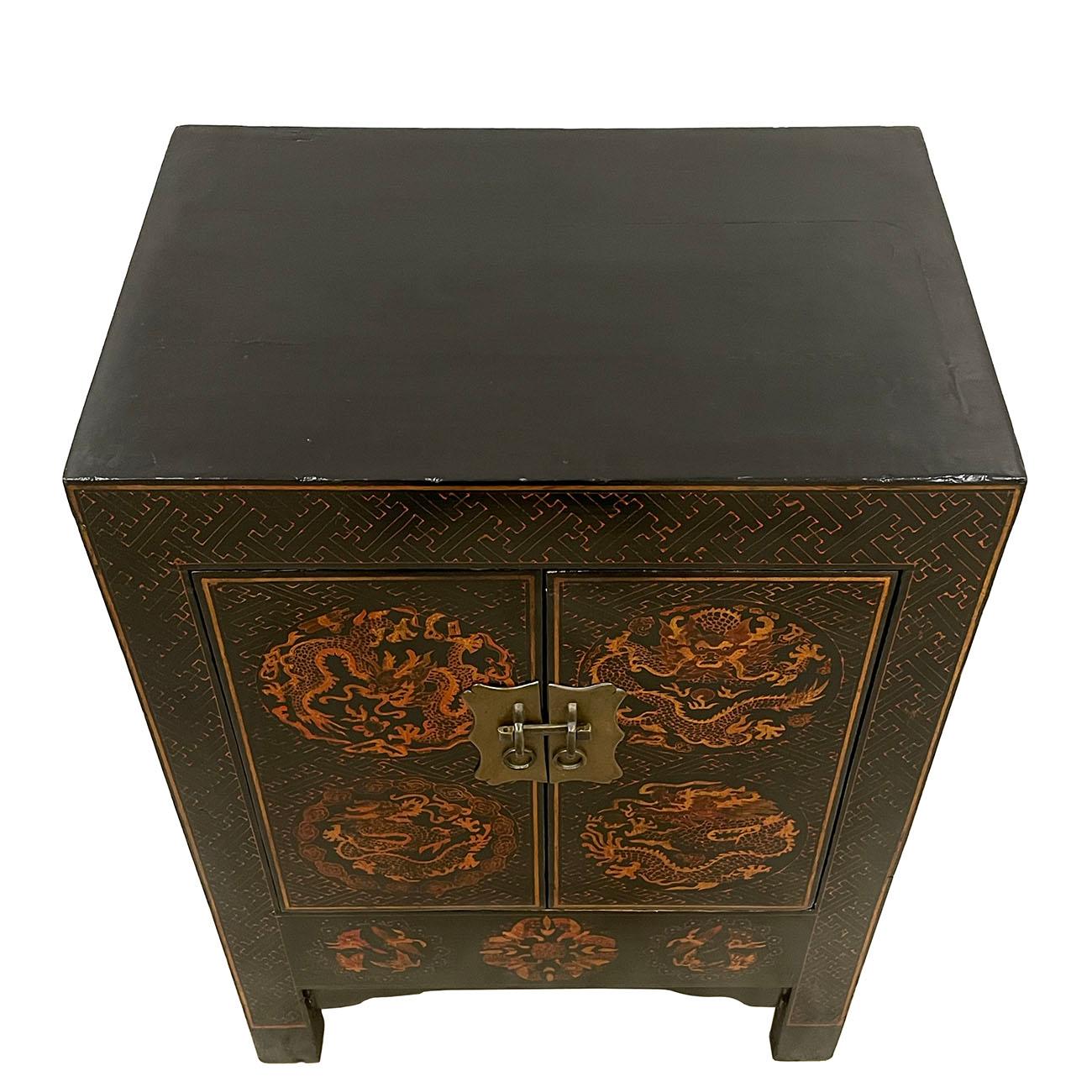 Vintage Chinese Painted Dragon Night Stand/End Table For Sale 1