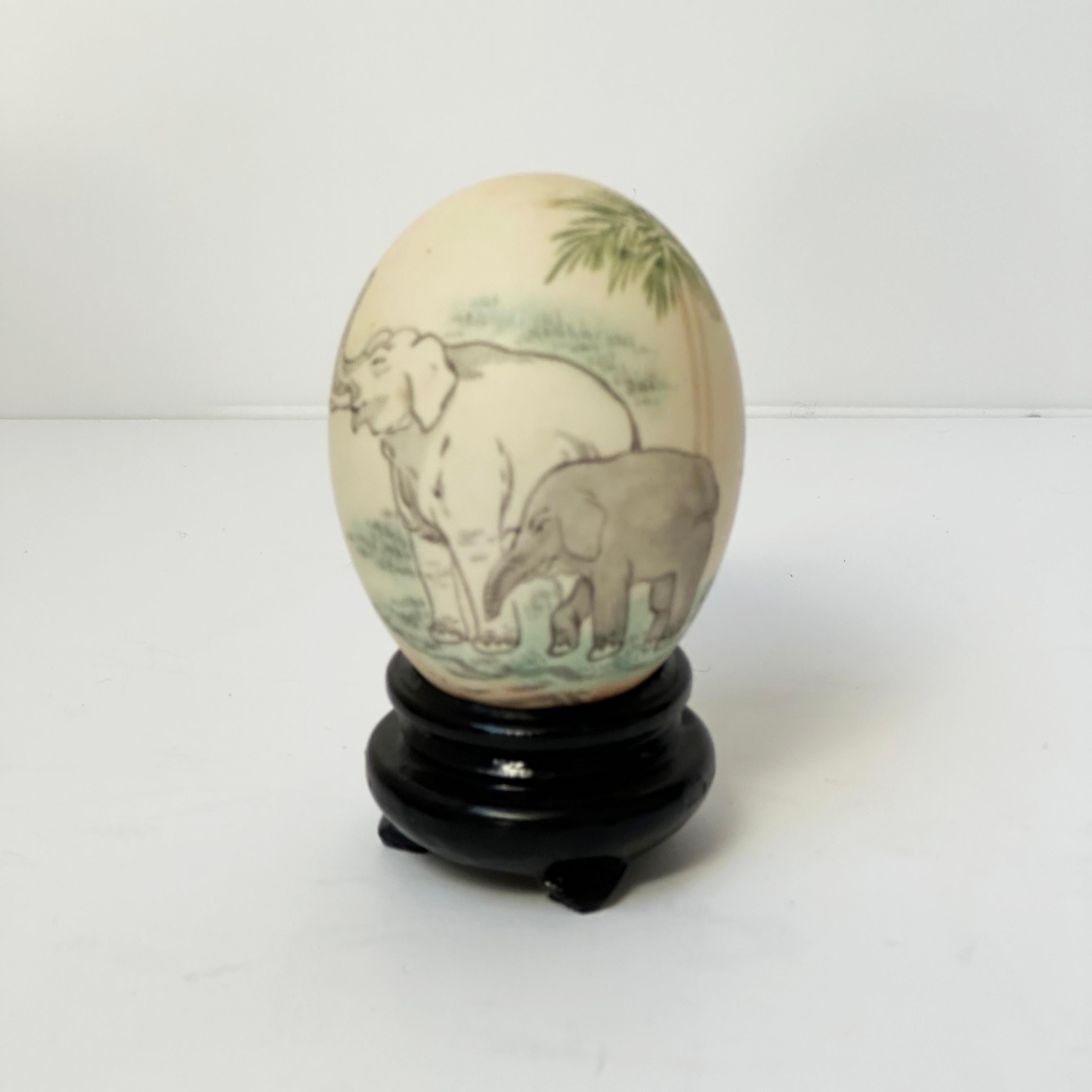Chinesische bemalte Vintage-Eierschalen auf Holzsockeln, Vintage, 6er-Set, Vintage im Angebot 1