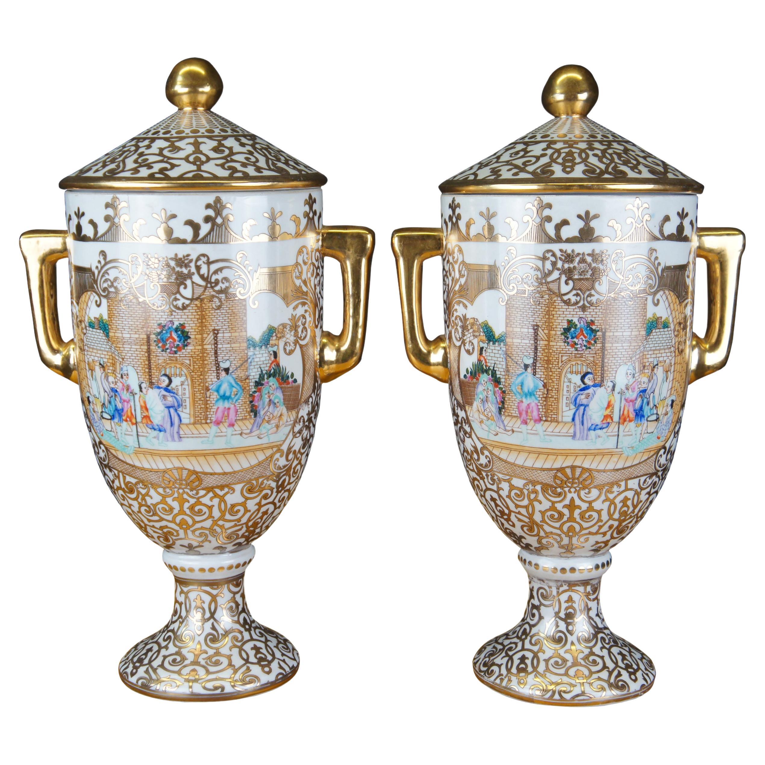 Chinesische bemalte, polychrome Vintage-Trophäenurnen aus Porzellan mit Deckel, mittelalterliche Szene im Angebot