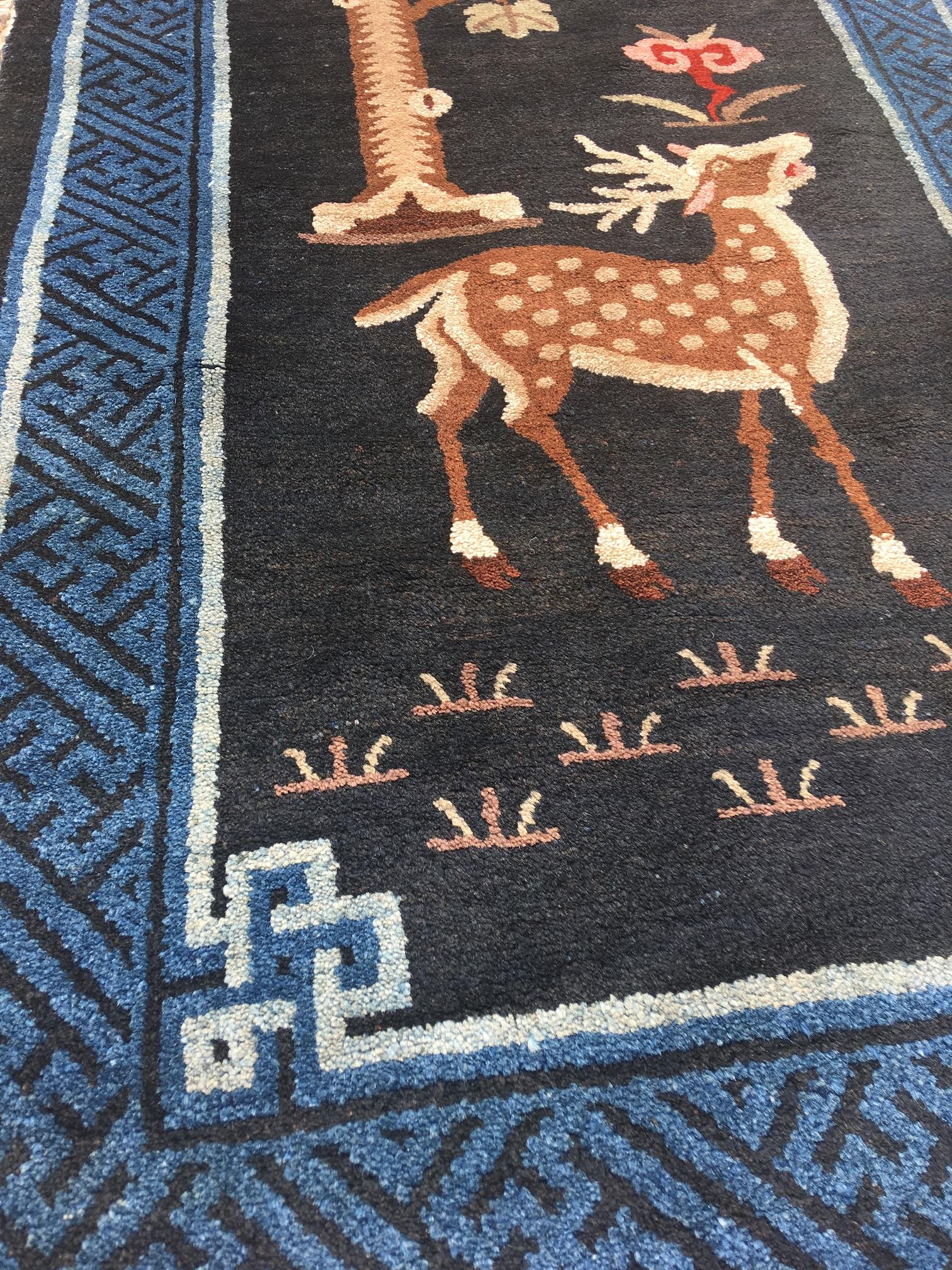 Vintage Chinese Pao-Tao Rug In Good Condition In Tetsworth, GB