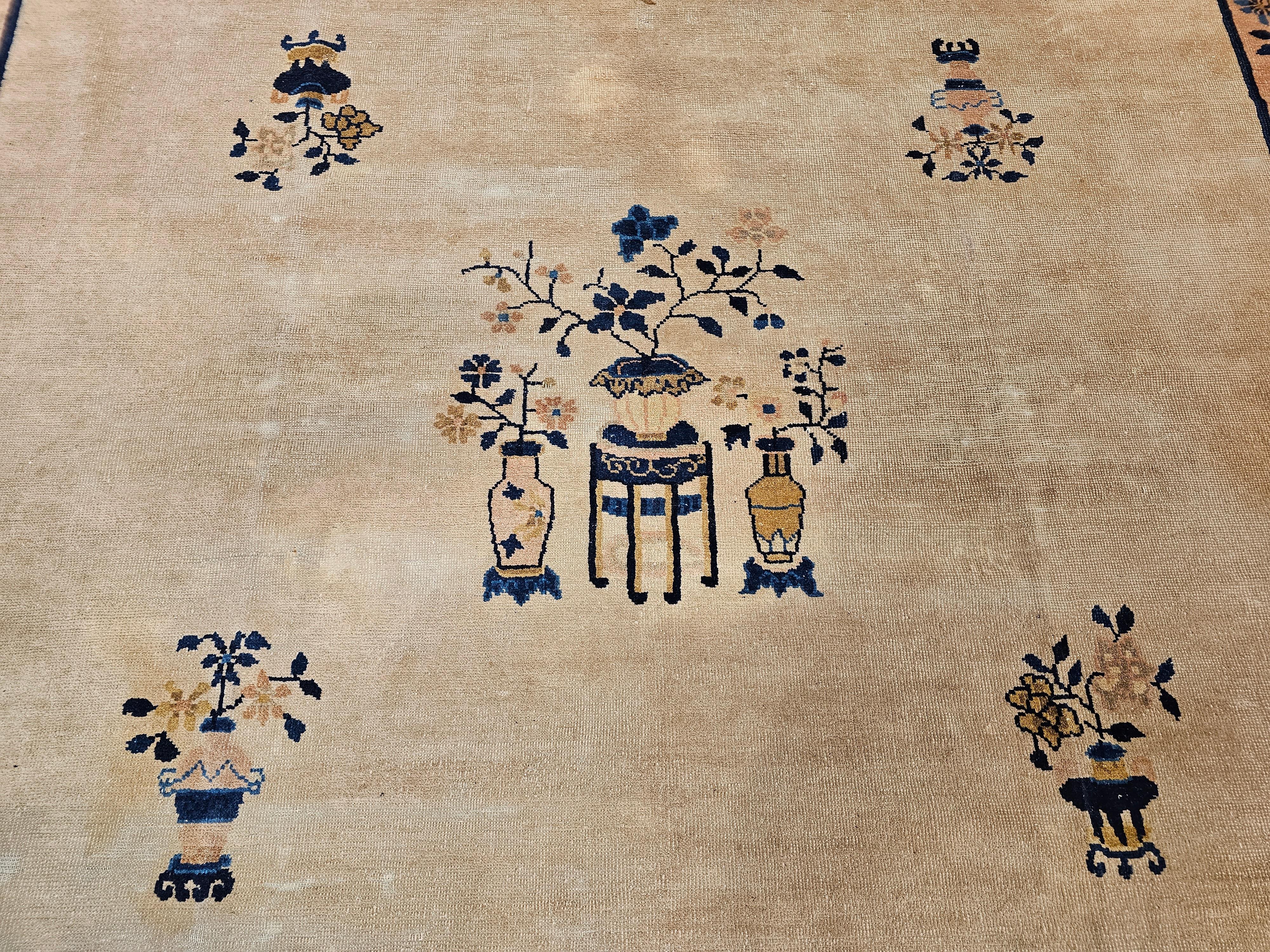 Chinesischer Pekinger Vintage-Teppich in Zimmergröße in blassem Elfenbein, Marineblau, Blassrosa, Französischem Rosa im Angebot 4
