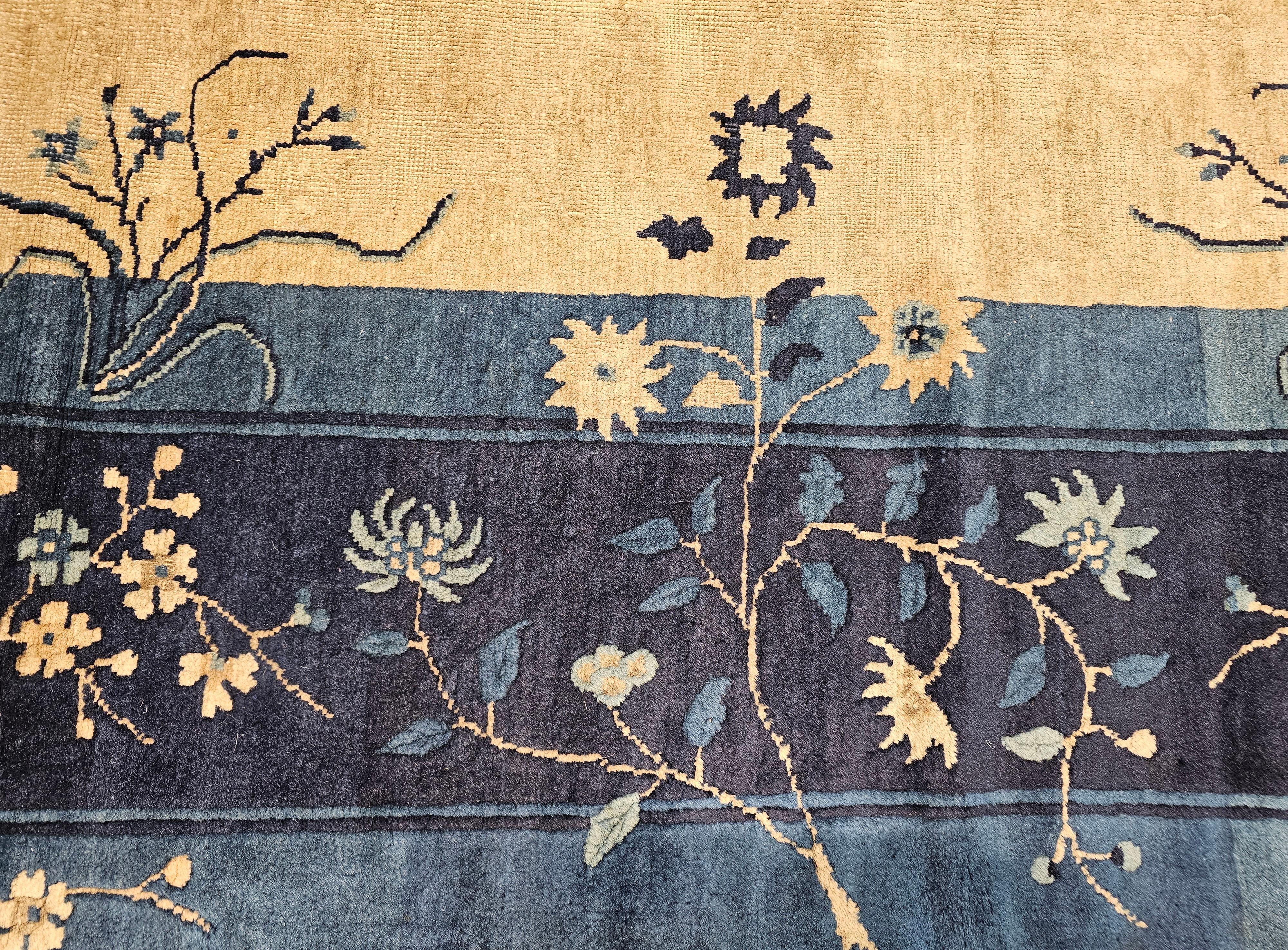 Vintage Chinese Peking Room Size Teppich in Stroh, Grau, Marine, French Blue im Angebot 2